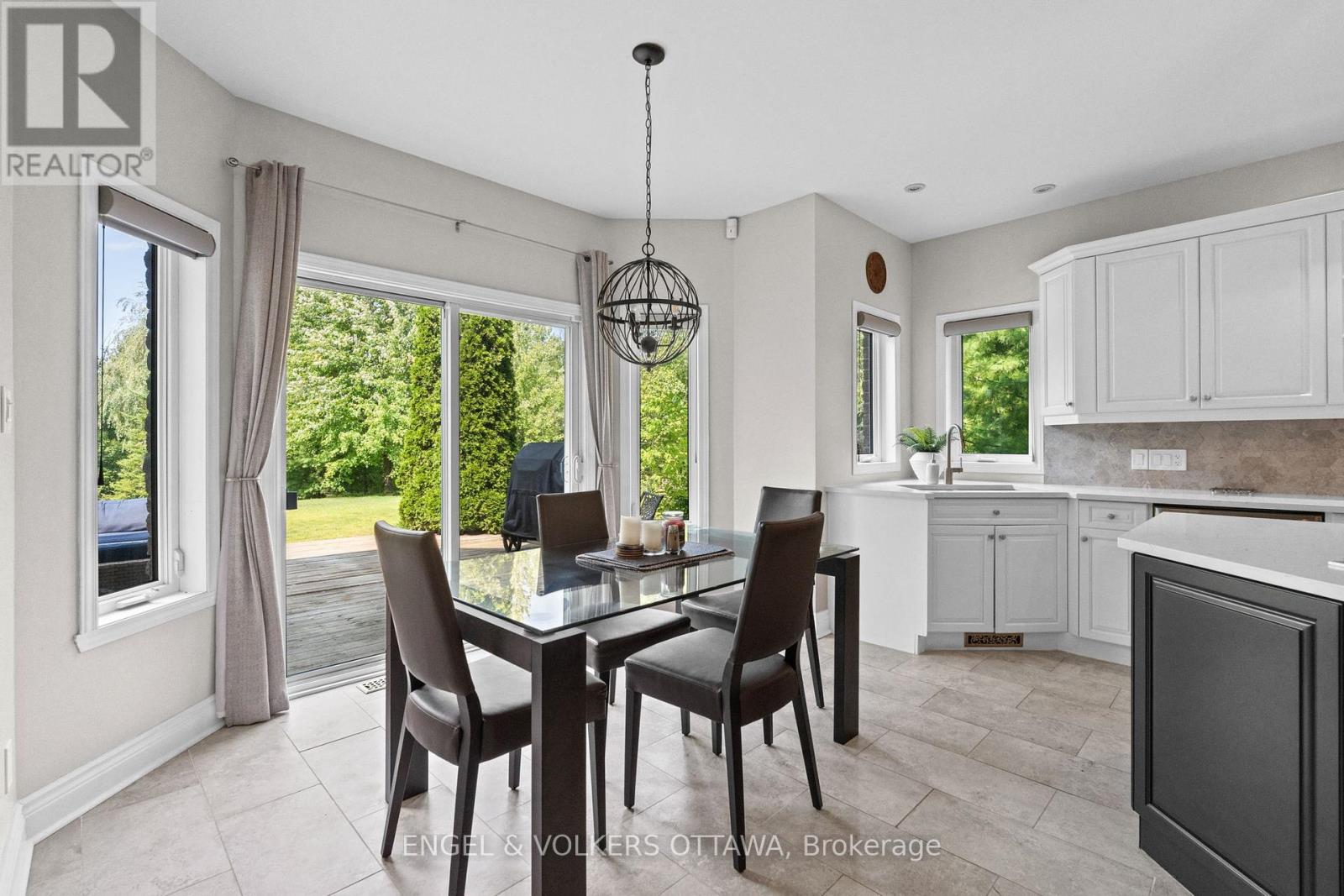 6163 Elkwood Drive, Ottawa, Ontario  K4P 1N1 - Photo 19 - X12399561