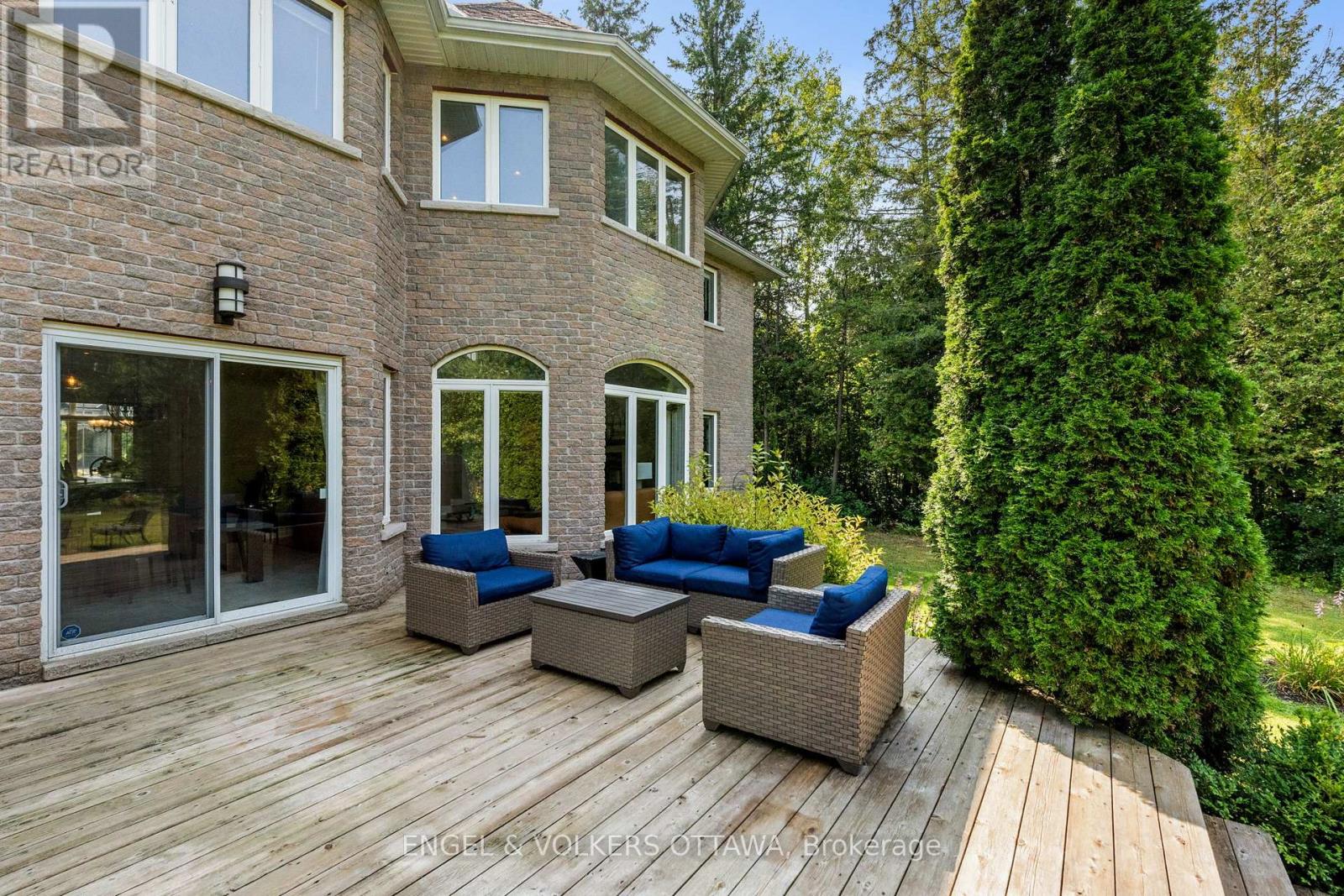 6163 Elkwood Drive, Ottawa, Ontario  K4P 1N1 - Photo 46 - X12399561