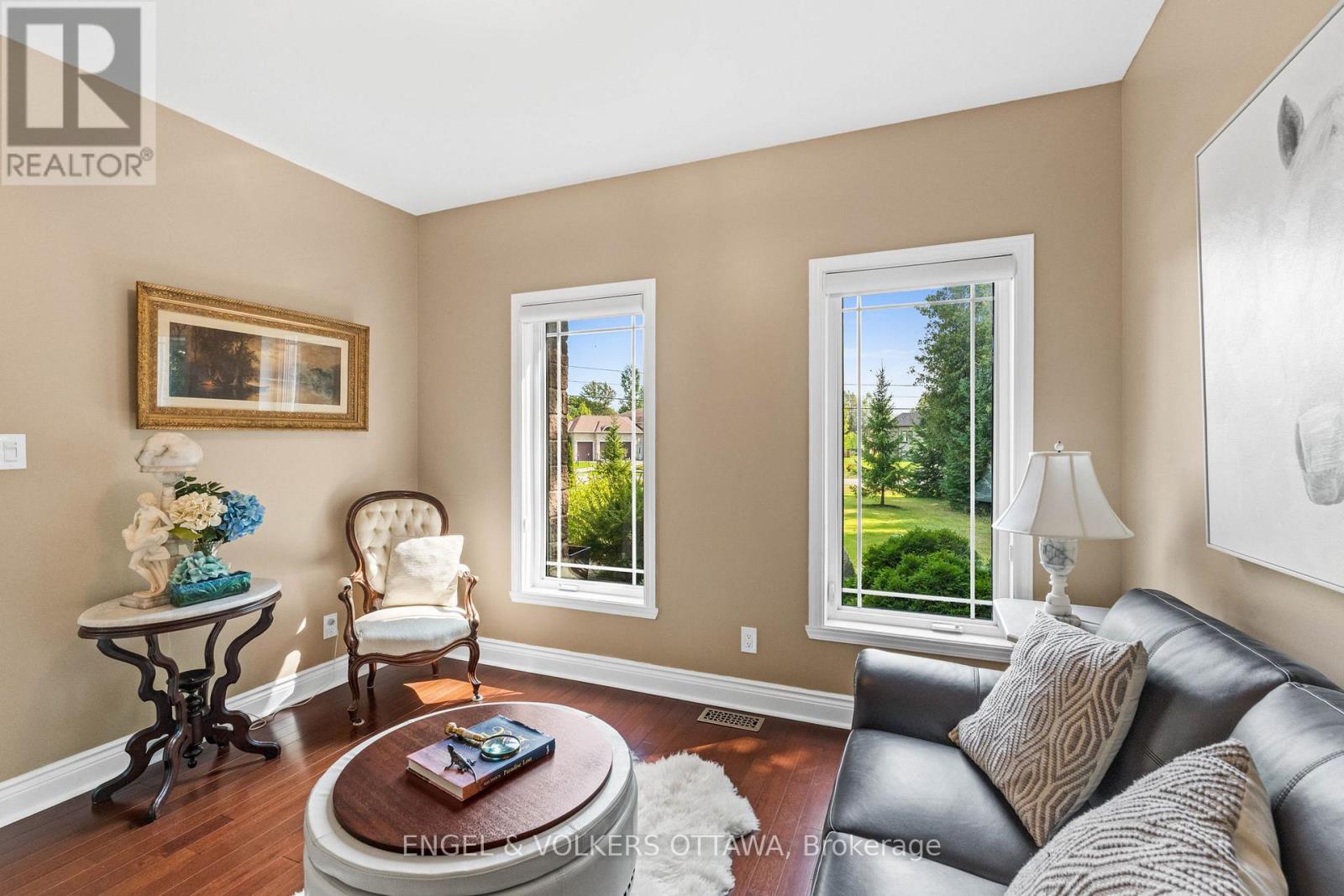 6163 Elkwood Drive, Ottawa, Ontario  K4P 1N1 - Photo 9 - X12399561