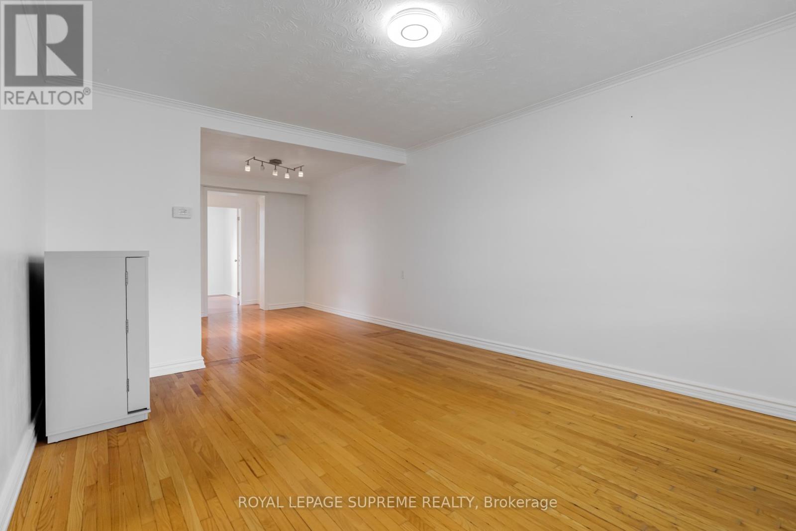 254 Eileen Avenue, Toronto, Ontario  M6N 1W1 - Photo 10 - W12399354
