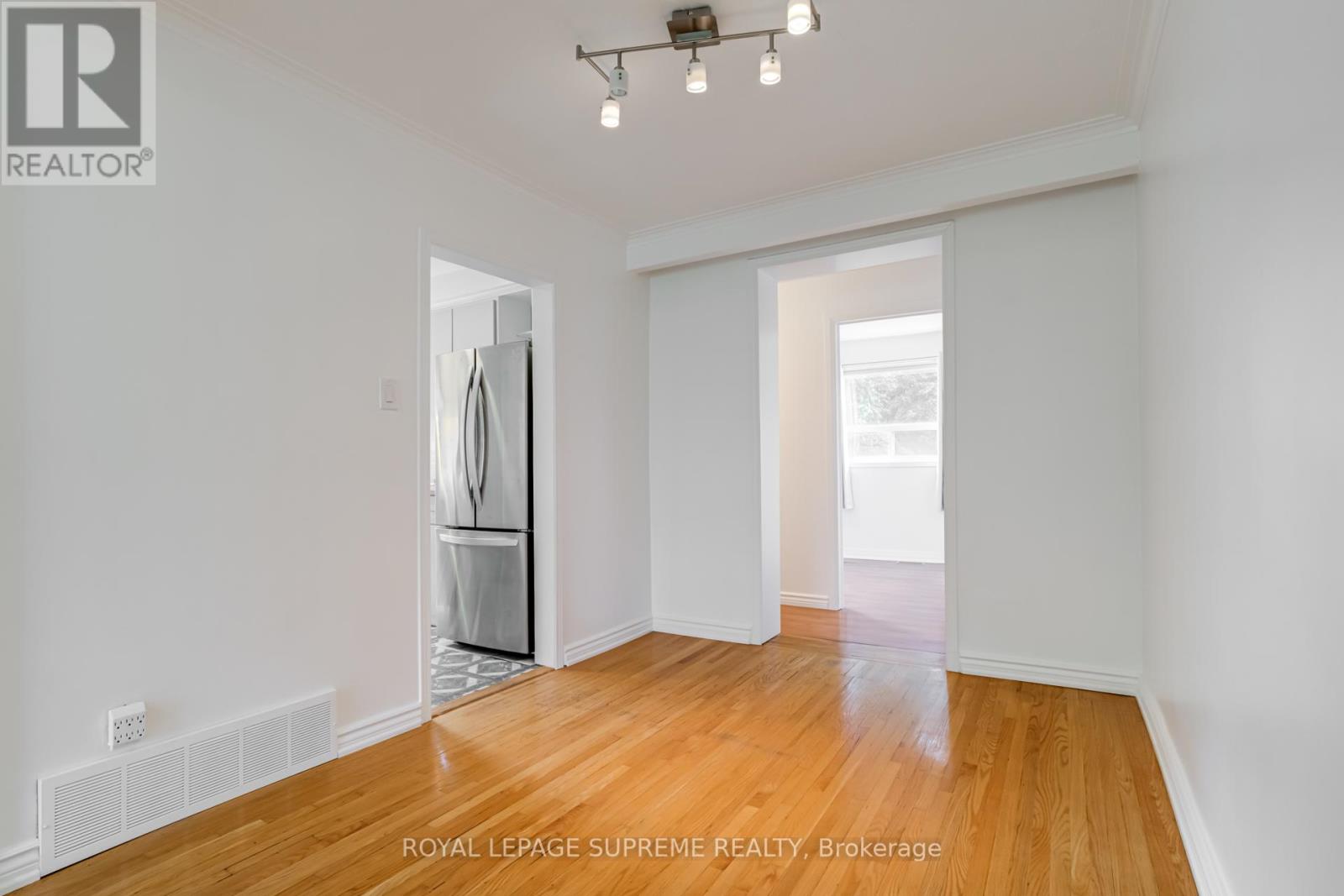 254 Eileen Avenue, Toronto, Ontario  M6N 1W1 - Photo 12 - W12399354