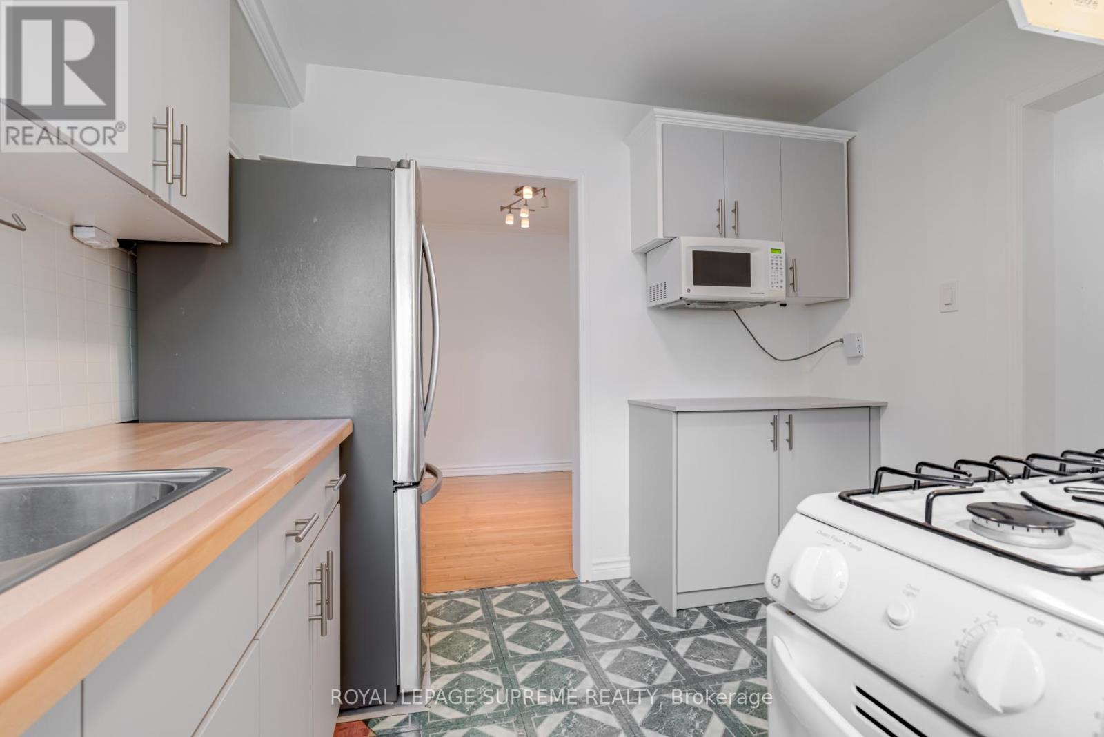 254 Eileen Avenue, Toronto, Ontario  M6N 1W1 - Photo 19 - W12399354