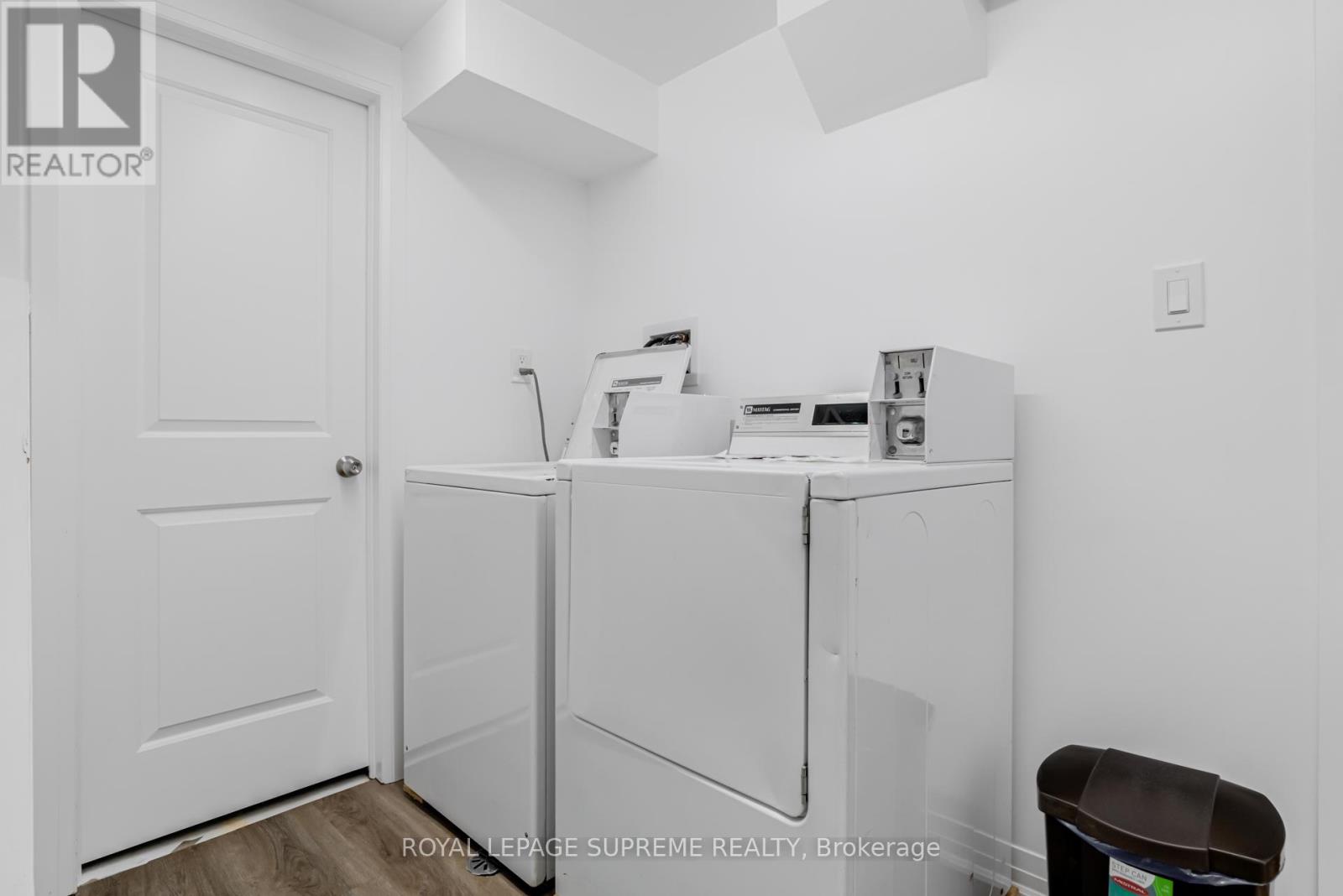 254 Eileen Avenue, Toronto, Ontario  M6N 1W1 - Photo 37 - W12399354