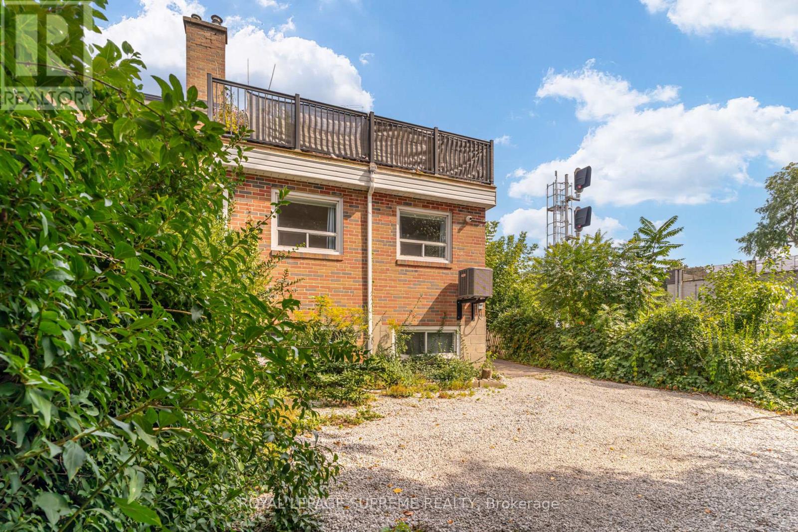 254 Eileen Avenue, Toronto, Ontario  M6N 1W1 - Photo 43 - W12399354