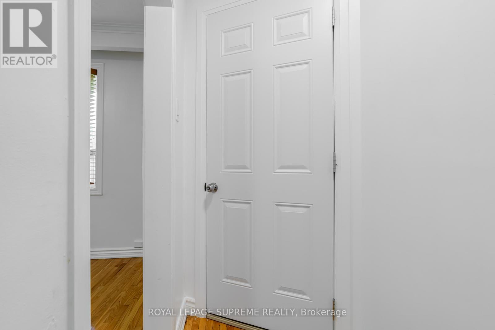 254 Eileen Avenue, Toronto, Ontario  M6N 1W1 - Photo 6 - W12399354