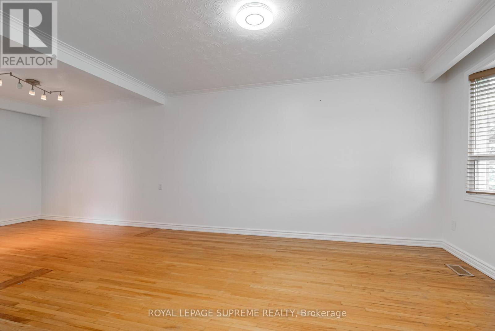 254 Eileen Avenue, Toronto, Ontario  M6N 1W1 - Photo 8 - W12399354