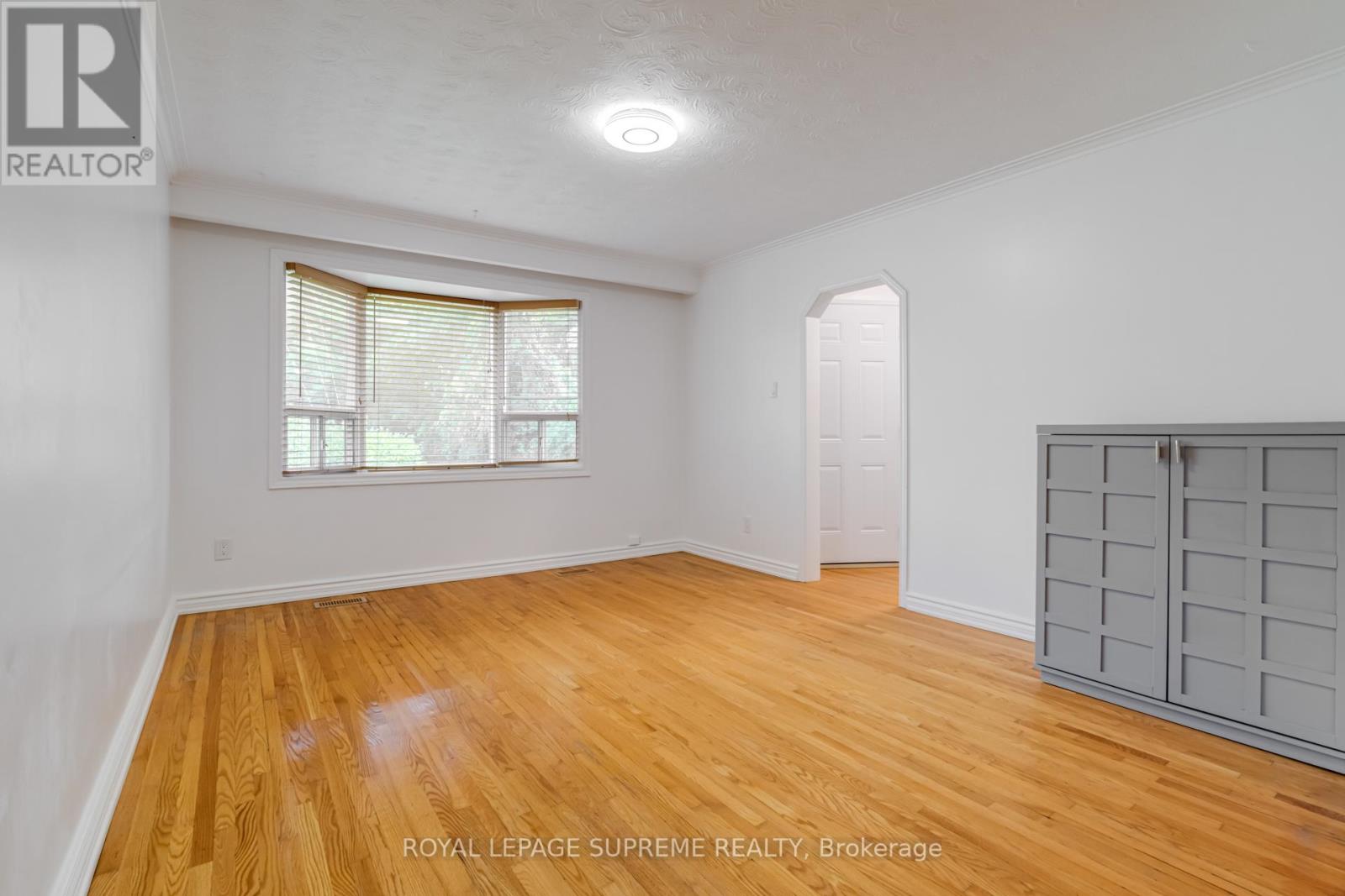 254 Eileen Avenue, Toronto, Ontario  M6N 1W1 - Photo 9 - W12399354