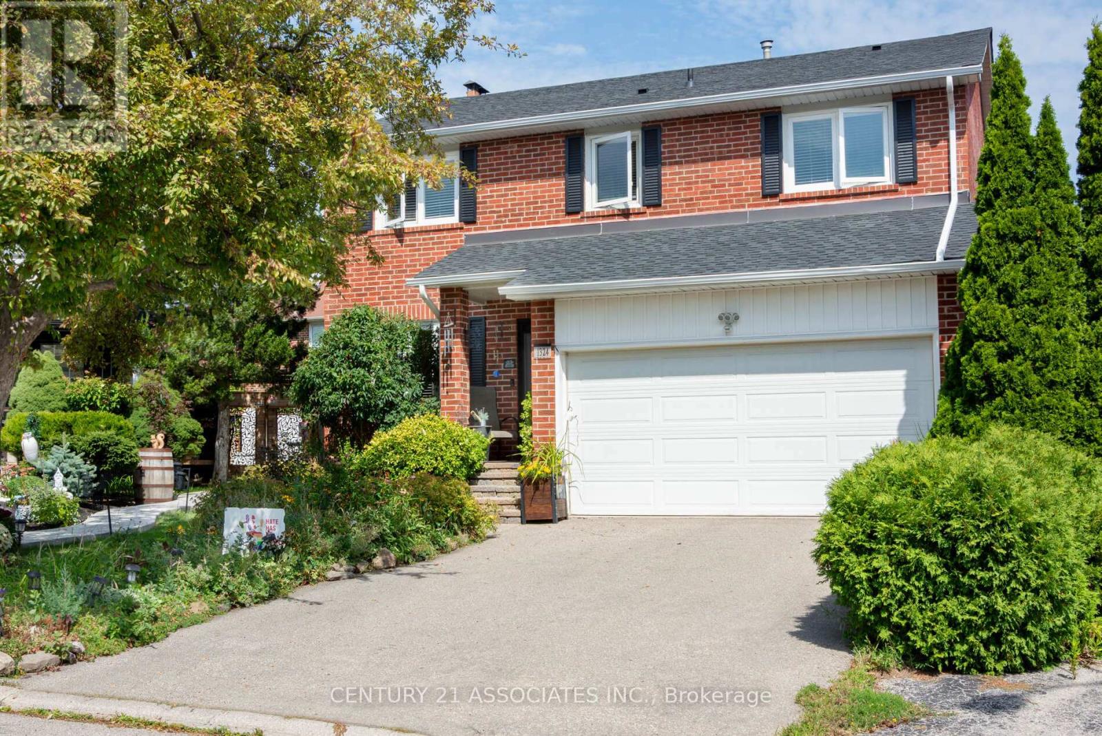 1324 Quinpool Court, Mississauga (Creditview), Ontario  L5C 4J3 - Photo 2 - W12399461