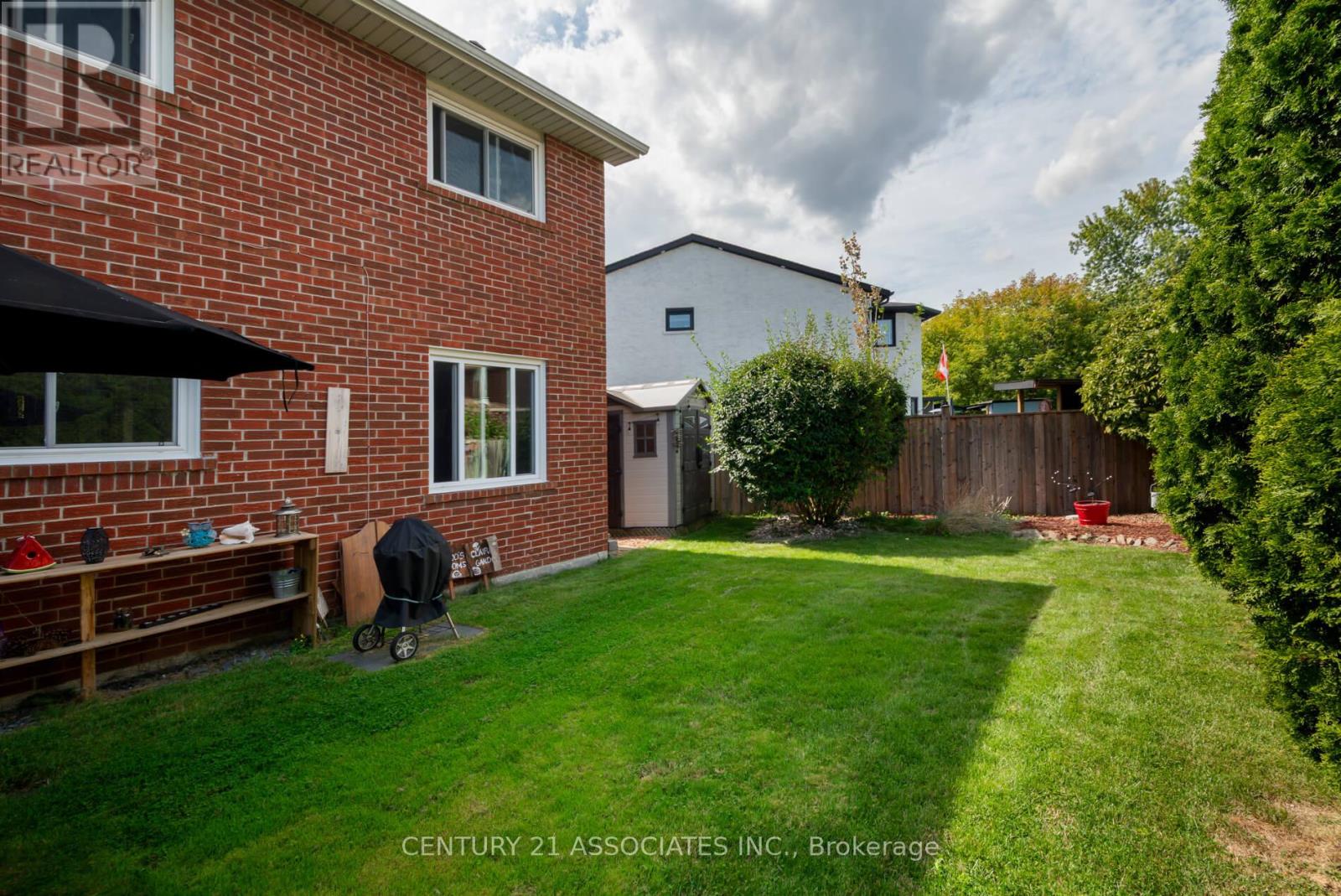 1324 Quinpool Court, Mississauga (Creditview), Ontario  L5C 4J3 - Photo 38 - W12399461