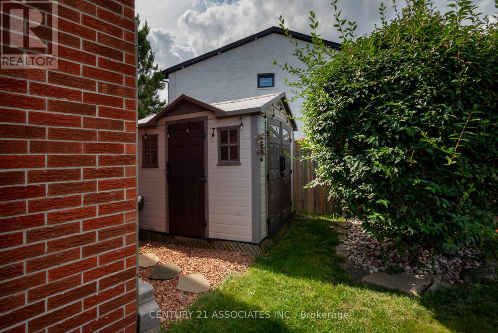 1324 Quinpool Court, Mississauga (Creditview), Ontario  L5C 4J3 - Photo 39 - W12399461
