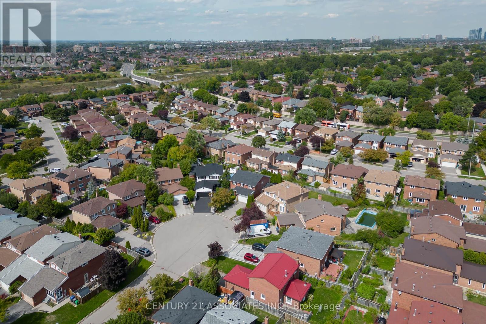 1324 Quinpool Court, Mississauga (Creditview), Ontario  L5C 4J3 - Photo 48 - W12399461