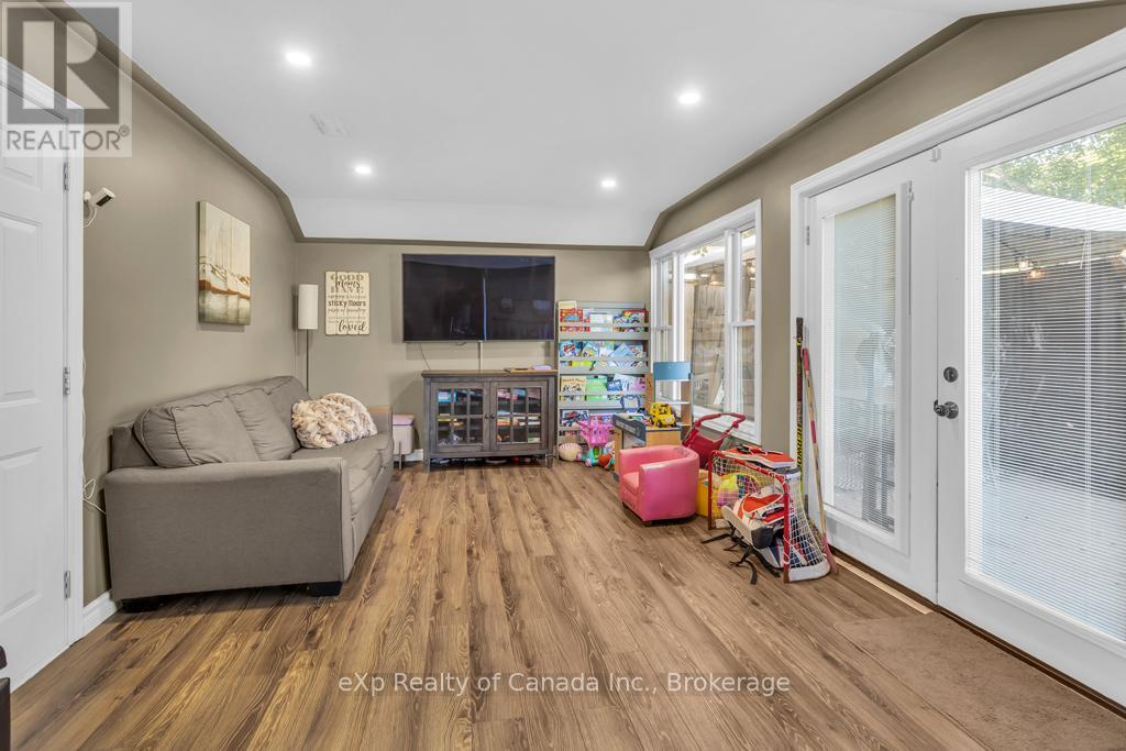70 Washington Street, Norfolk, Ontario  N0E 1Y0 - Photo 20 - X12399510