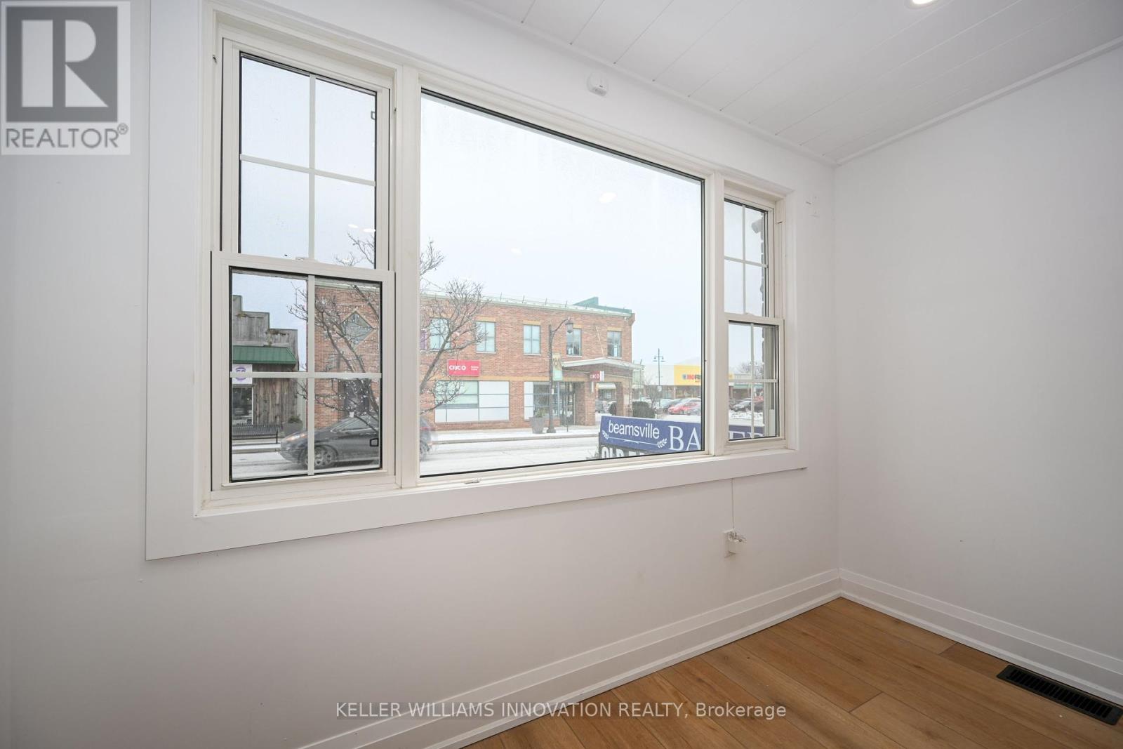 4968 King Street, Lincoln, Ontario  L3J 0R5 - Photo 4 - X12399344