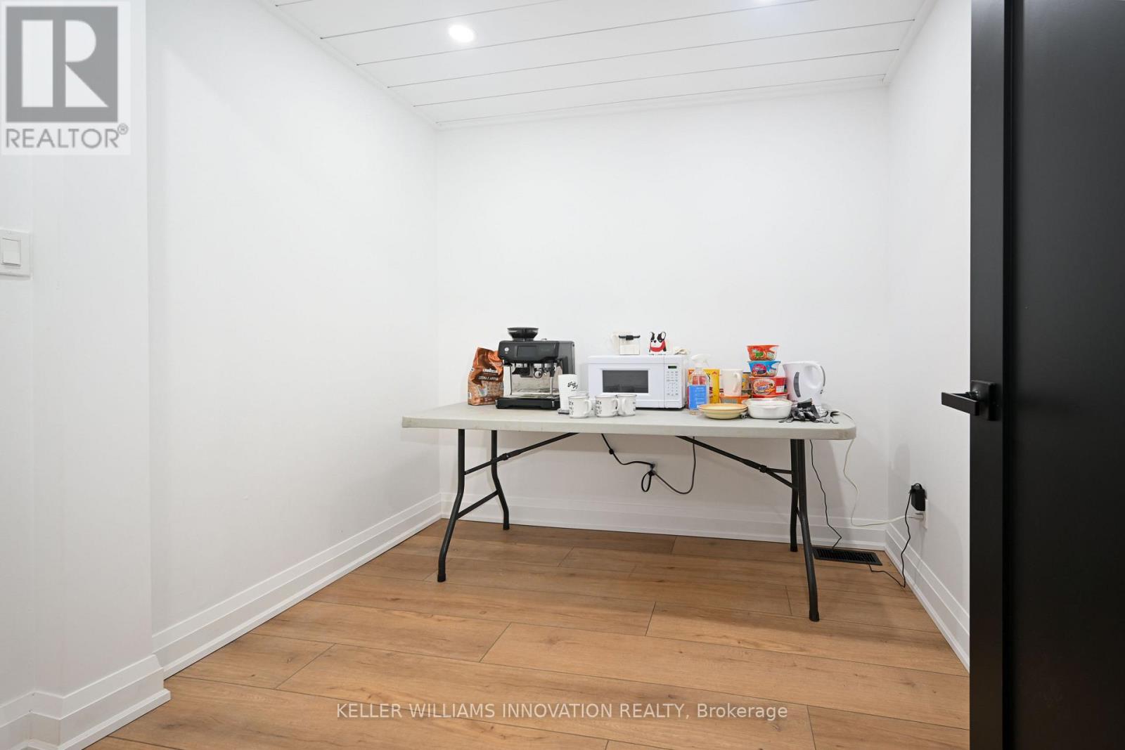 4968 King Street, Lincoln, Ontario  L3J 0R5 - Photo 8 - X12399344