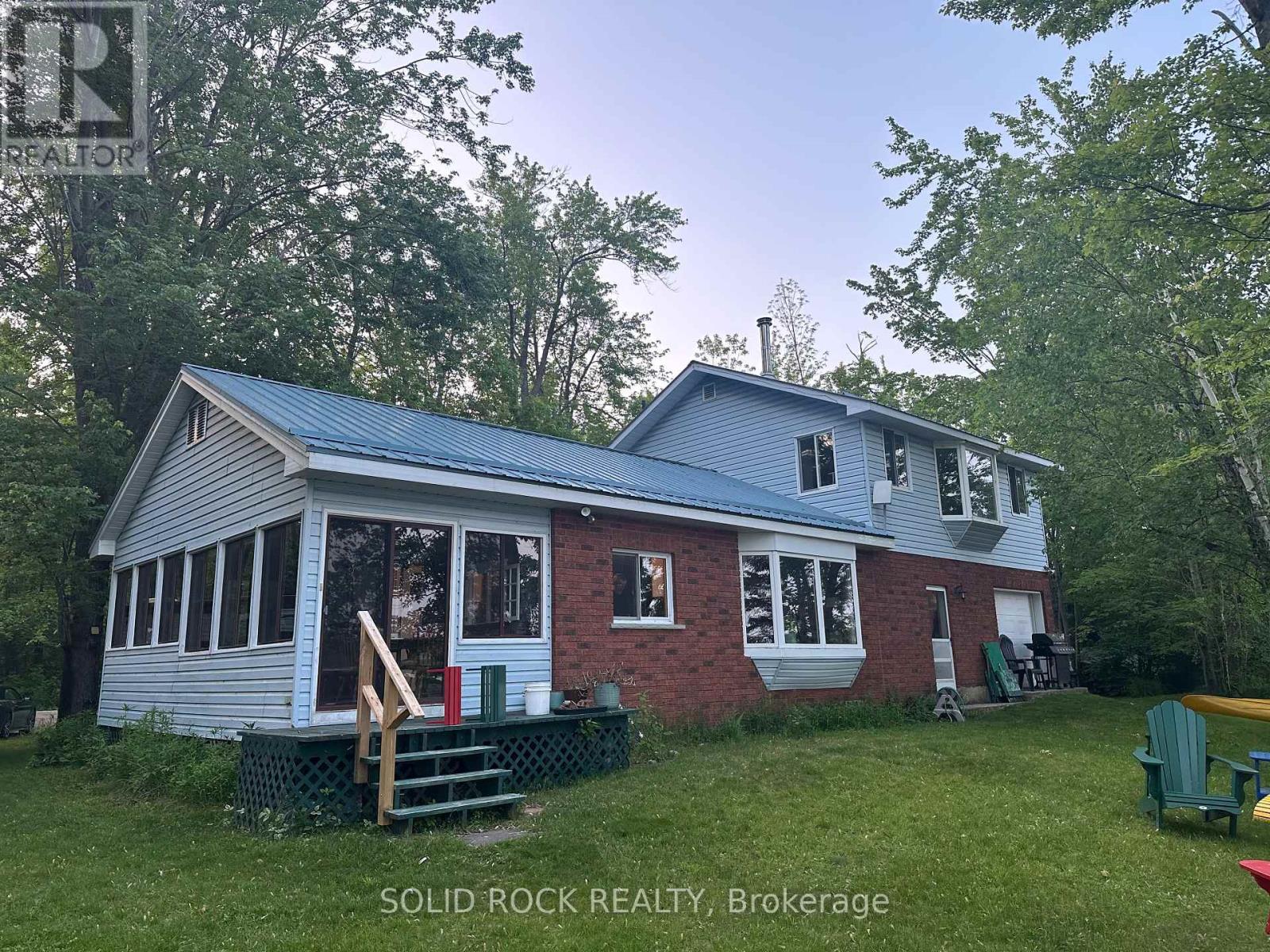 98 Mcleish Drive, Kawartha Lakes, Ontario  L0K 1W0 - Photo 1 - X12399371