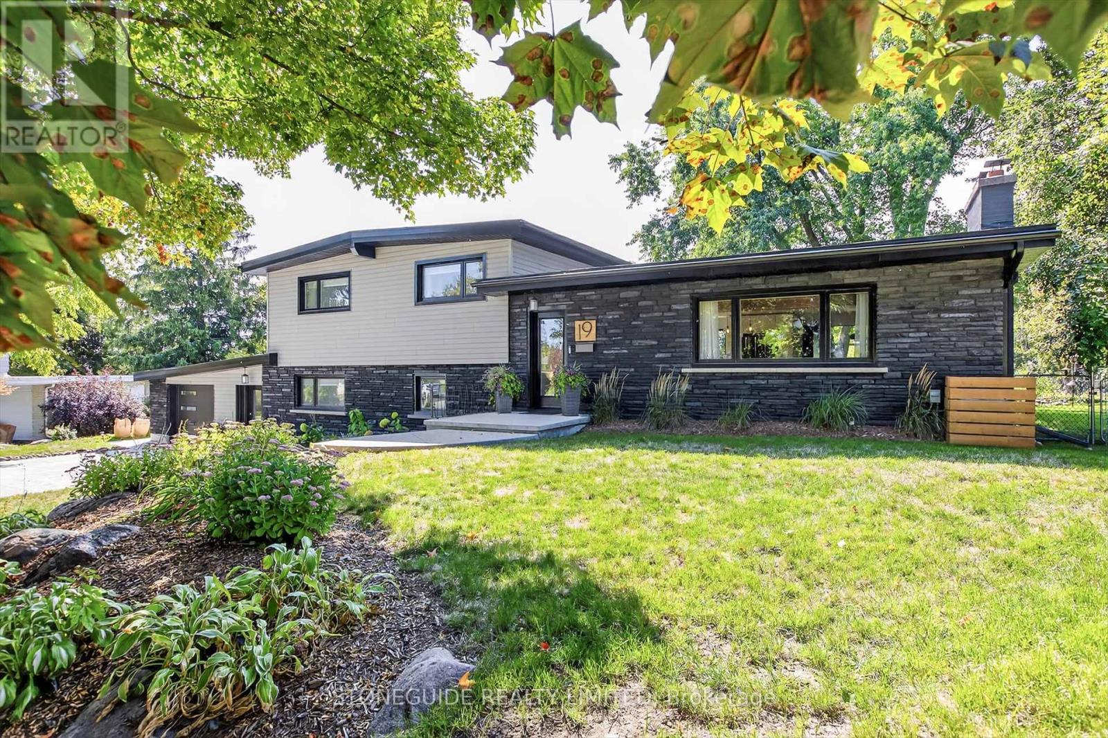 19 Cindy Street, Peterborough, Ontario  K9J 6M5 - Photo 3 - X12399591