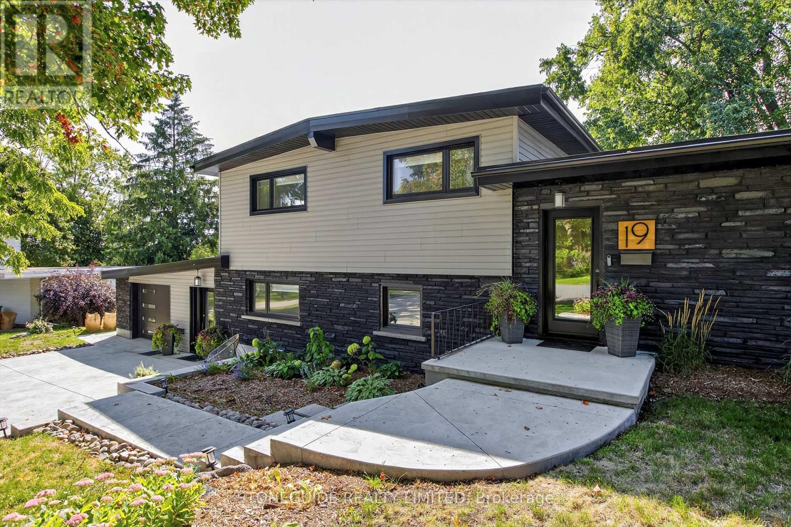 19 Cindy Street, Peterborough, Ontario  K9J 6M5 - Photo 5 - X12399591