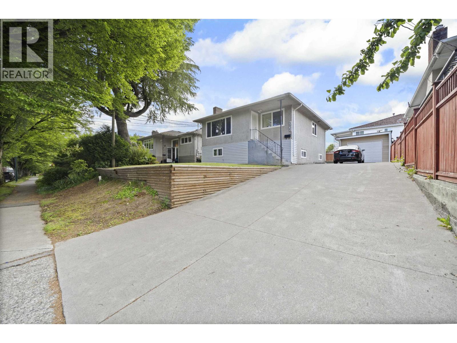 4835 CHATHAM STREET, Vancouver, British Columbia