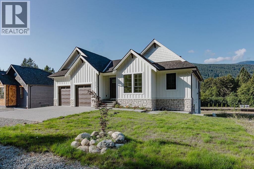 1203 CASTLE ROAD, Gibsons, British Columbia