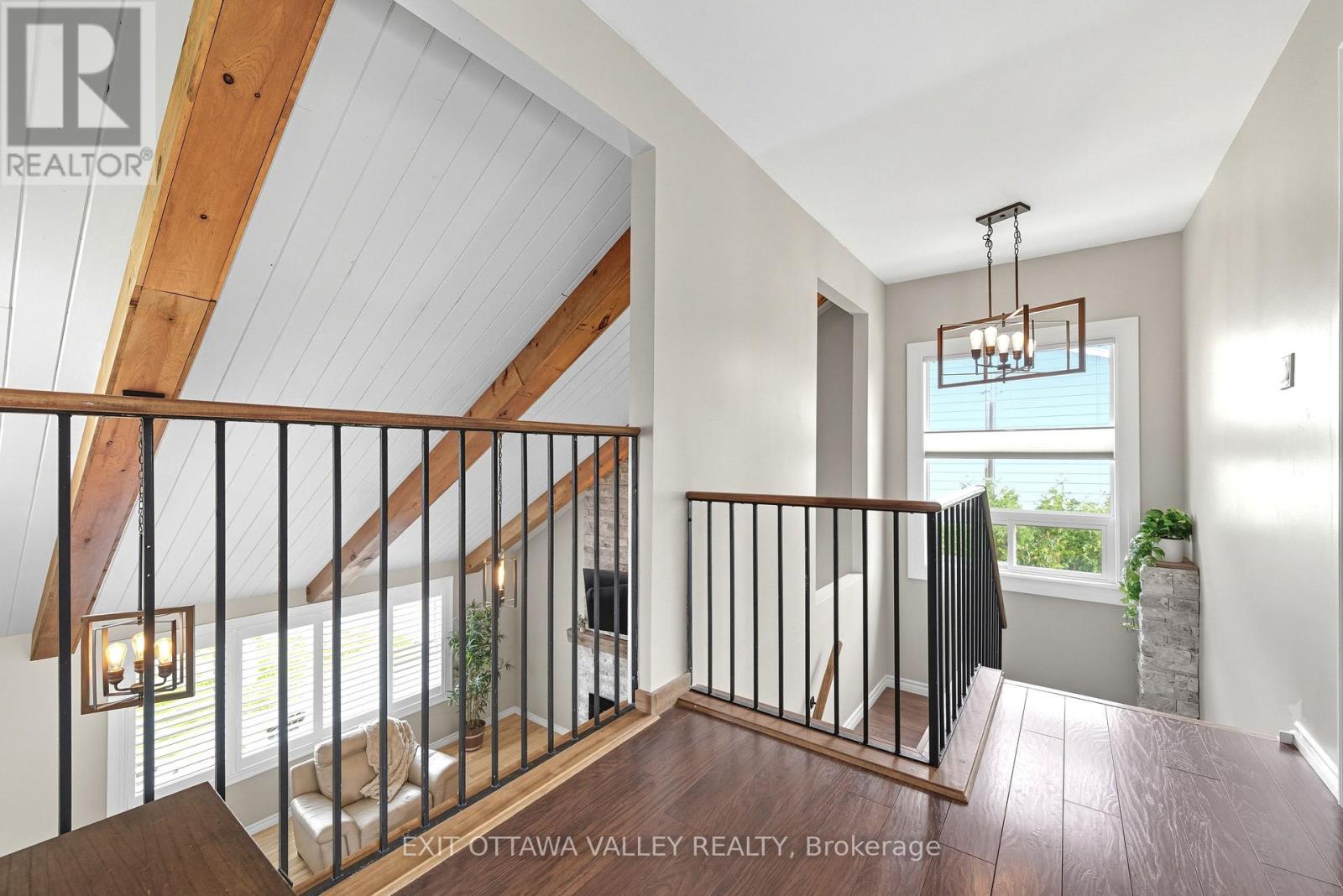 36 Thomas Street, Deep River, Ontario  K0J 1P0 - Photo 19 - X12399520