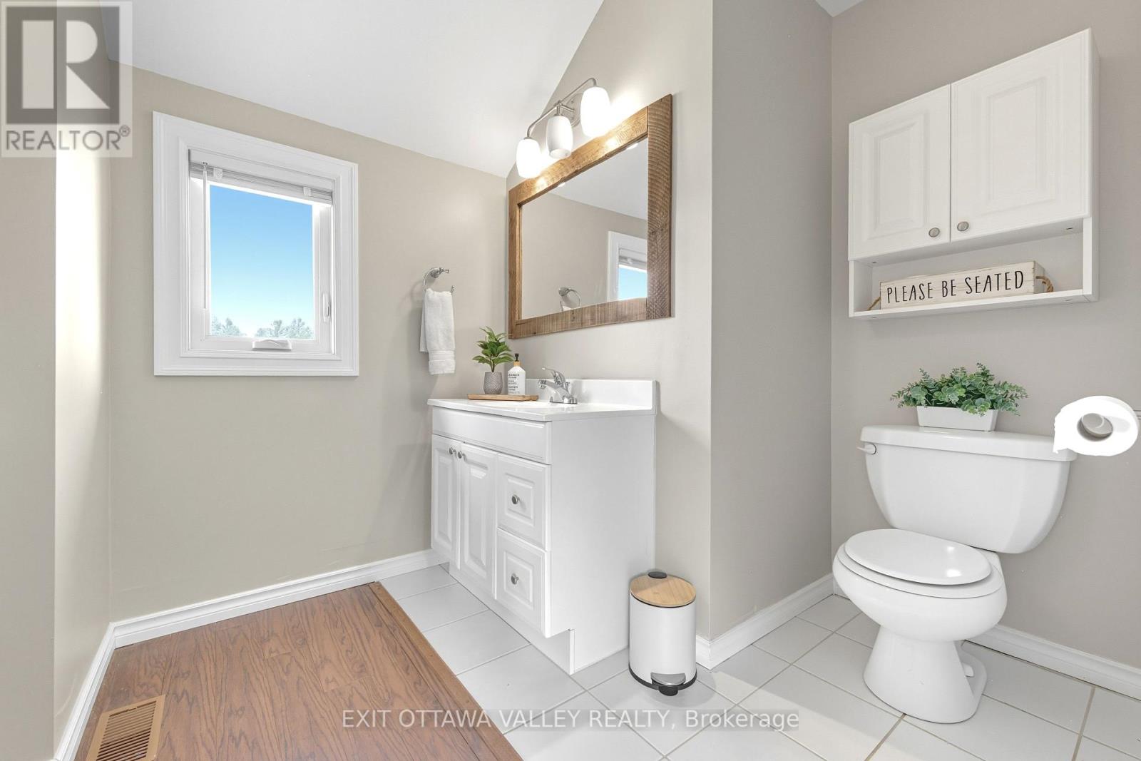 36 Thomas Street, Deep River, Ontario  K0J 1P0 - Photo 28 - X12399520