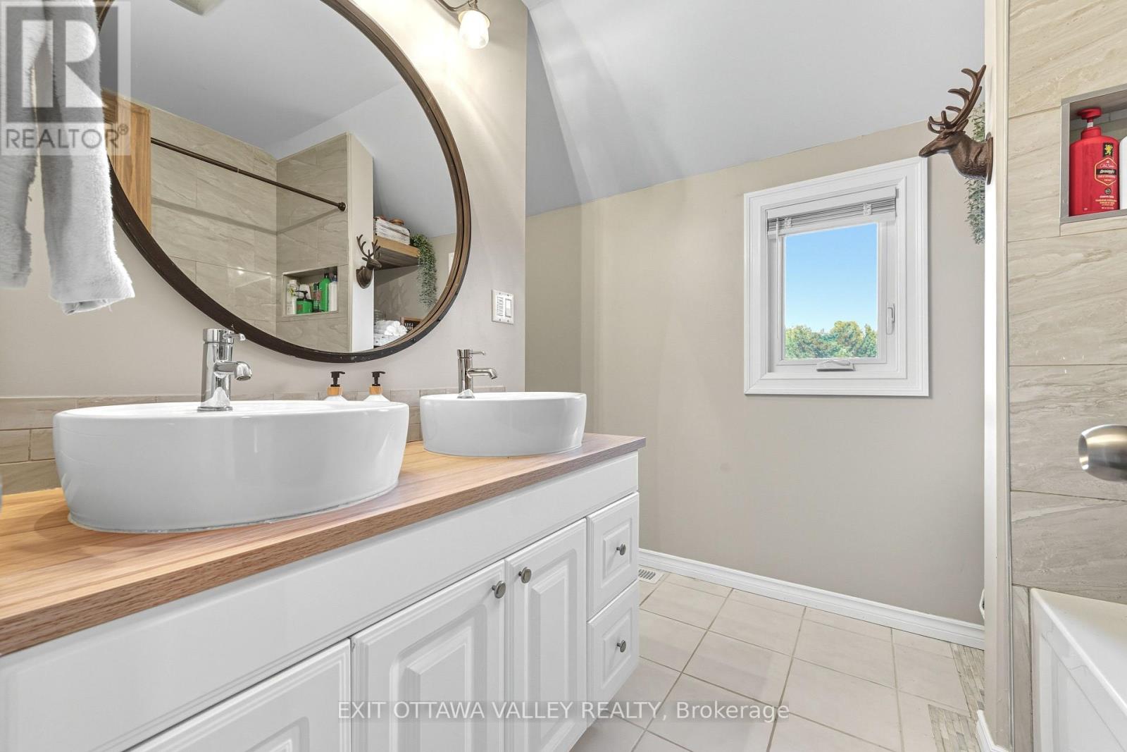36 Thomas Street, Deep River, Ontario  K0J 1P0 - Photo 30 - X12399520