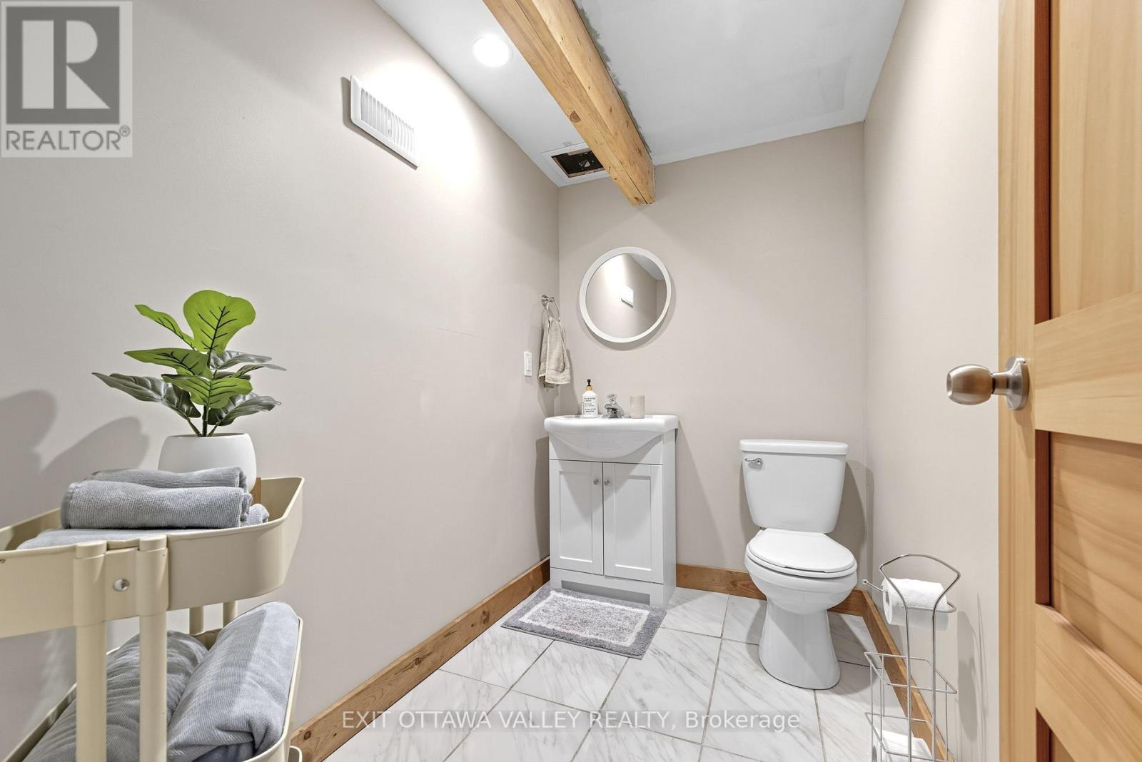 36 Thomas Street, Deep River, Ontario  K0J 1P0 - Photo 33 - X12399520