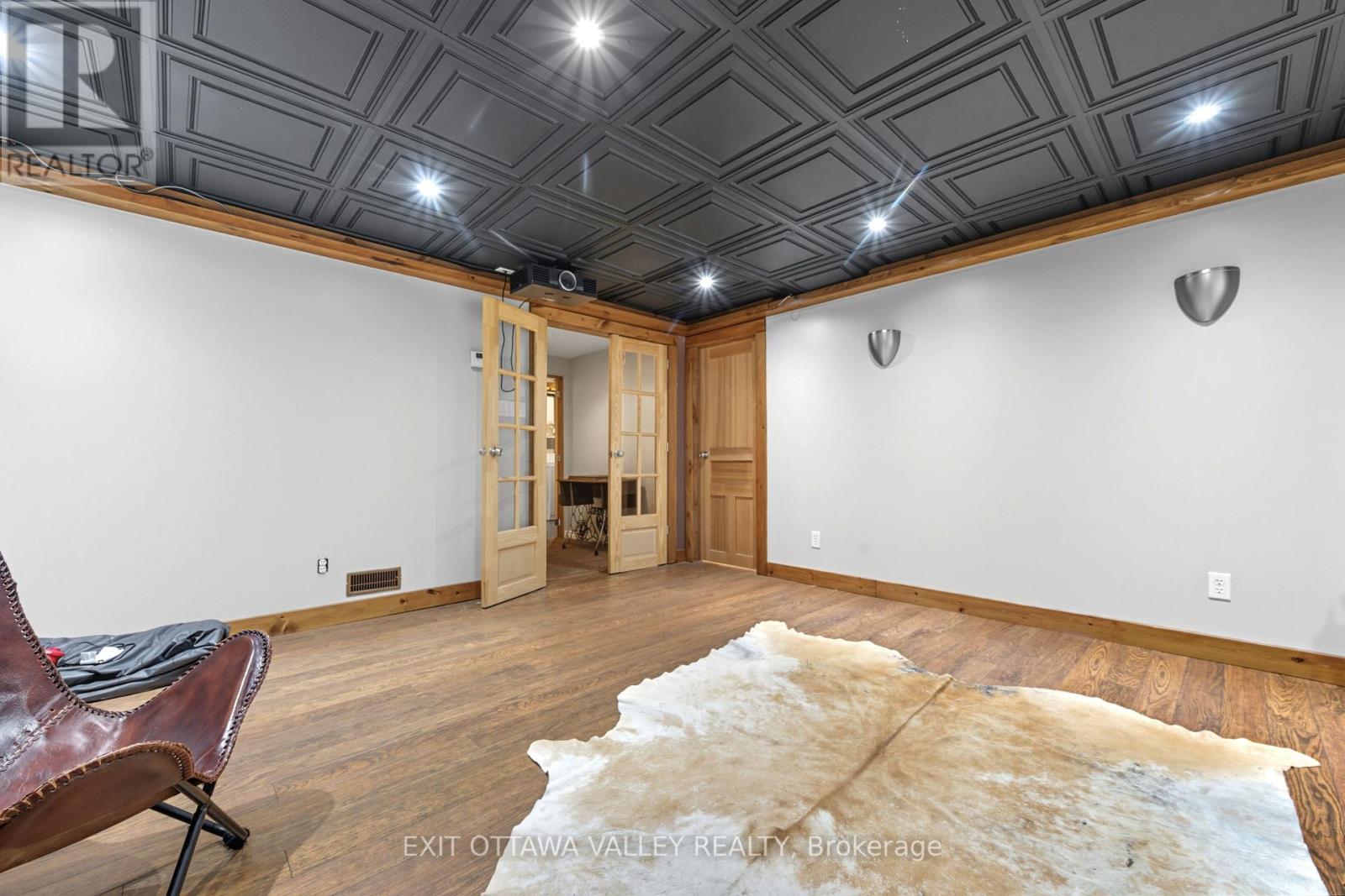36 Thomas Street, Deep River, Ontario  K0J 1P0 - Photo 38 - X12399520