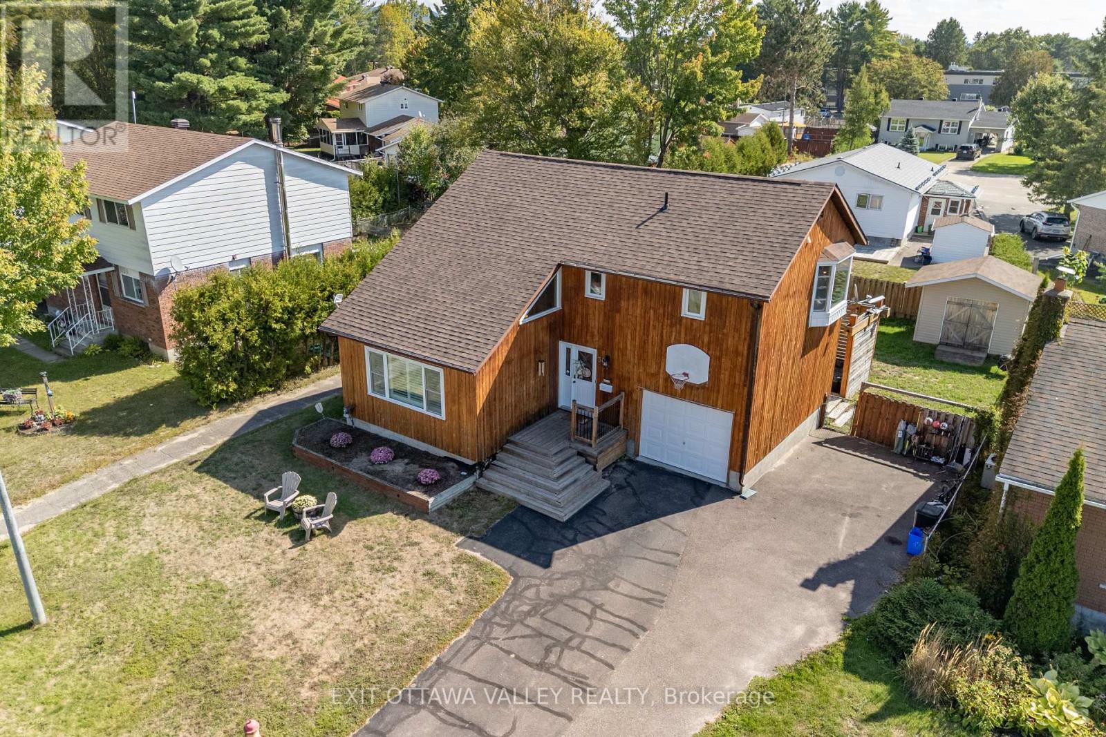 36 Thomas Street, Deep River, Ontario  K0J 1P0 - Photo 49 - X12399520
