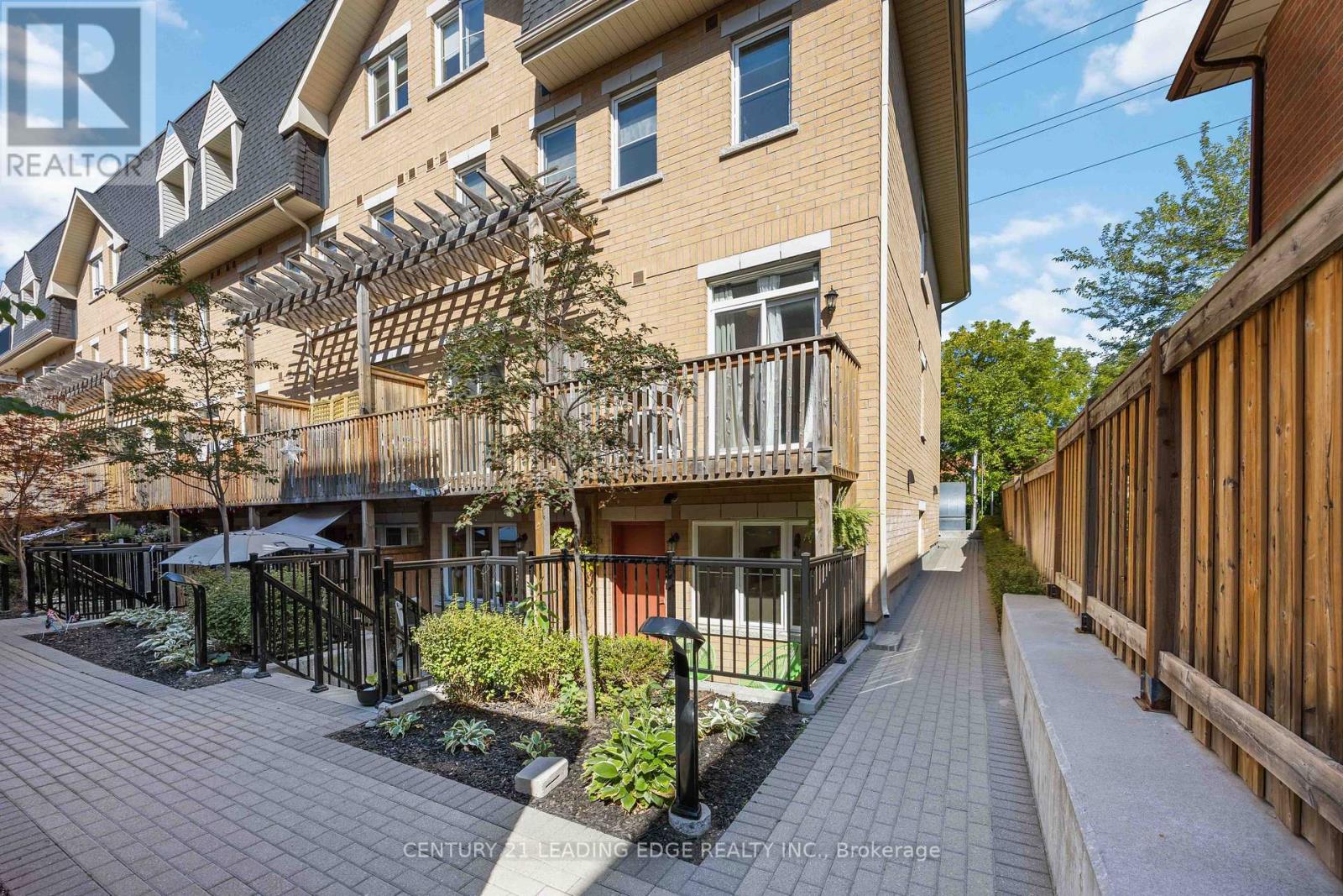 120 - 380 Hopewell Avenue, Toronto, Ontario  M6E 2S2 - Photo 3 - W12398552