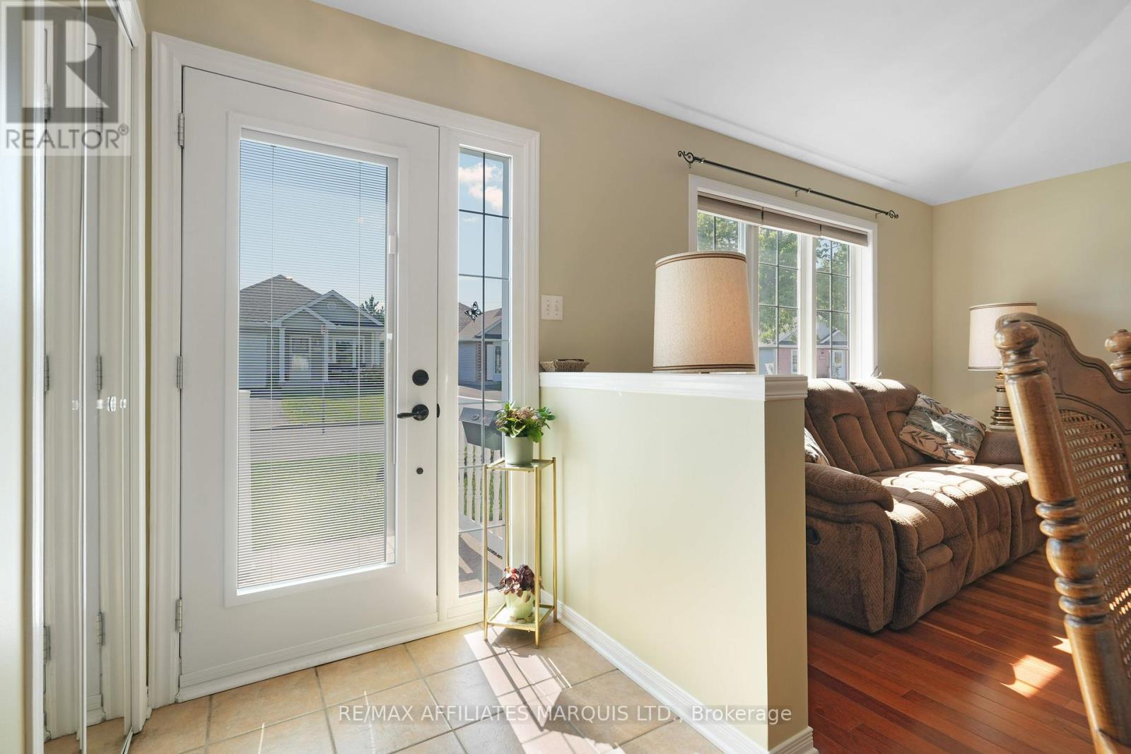 1518 Frank Court, Cornwall, Ontario  K6H 7N7 - Photo 3 - X12399580
