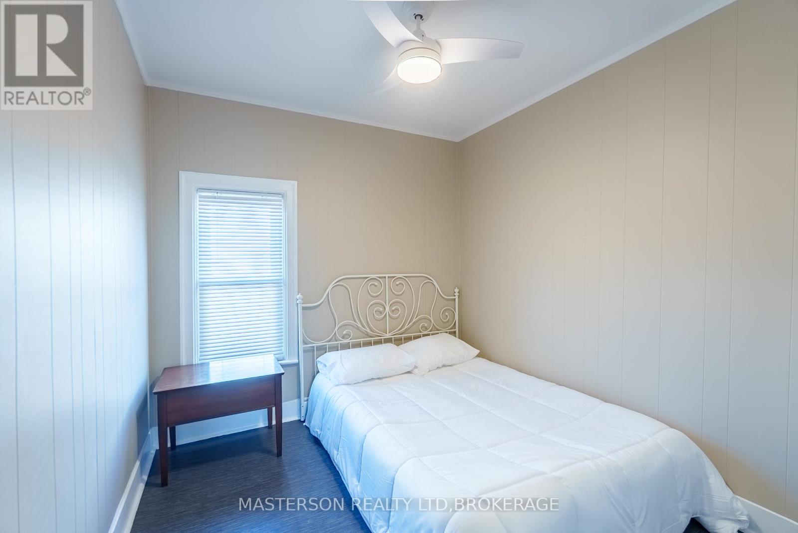 4326 Ellis Street, Niagara Falls, Ontario  L2E 1H1 - Photo 8 - X12366152