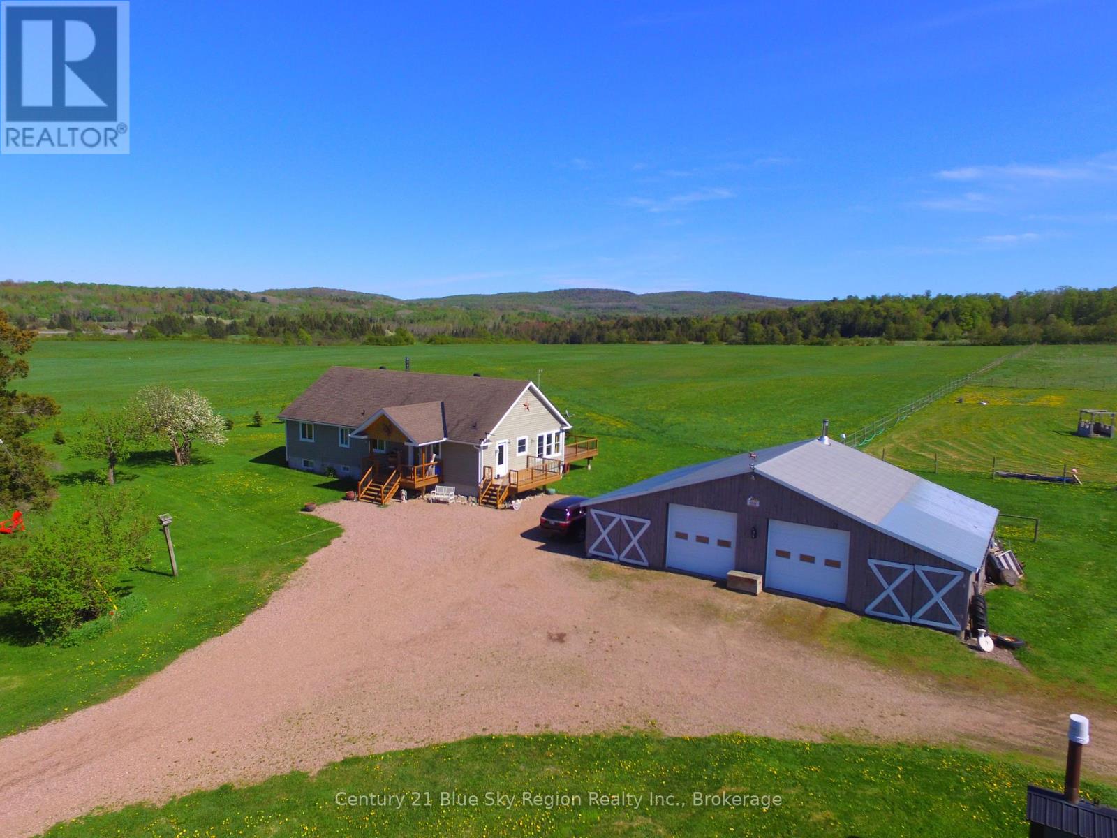 167 English Line, Powassan, Ontario  P0H 1Z0 - Photo 2 - X12399542