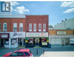 40 QUEEN North, Tilbury, Ontario