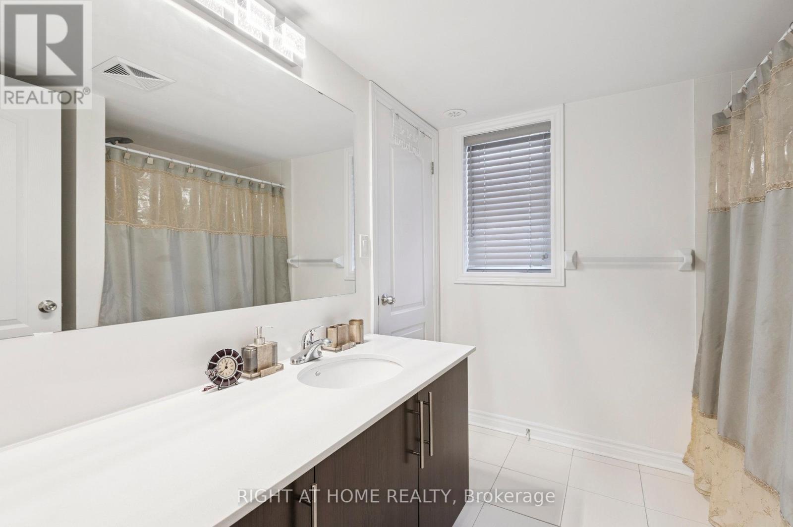 14 - 1255 Bridletowne Circle, Toronto, Ontario  M1W 0A5 - Photo 33 - E12393133