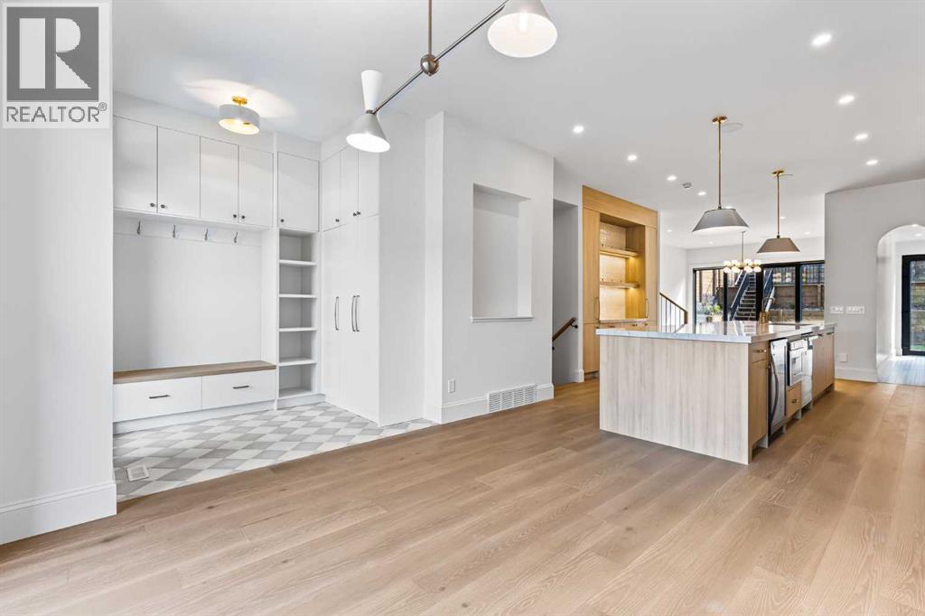 2009 28 Avenue Sw, Calgary, Alberta  T2T 1K4 - Photo 6 - A2256424