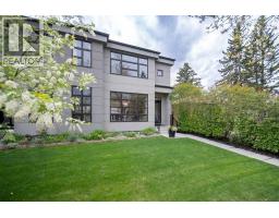 3731 43 Street SW Glenbrook