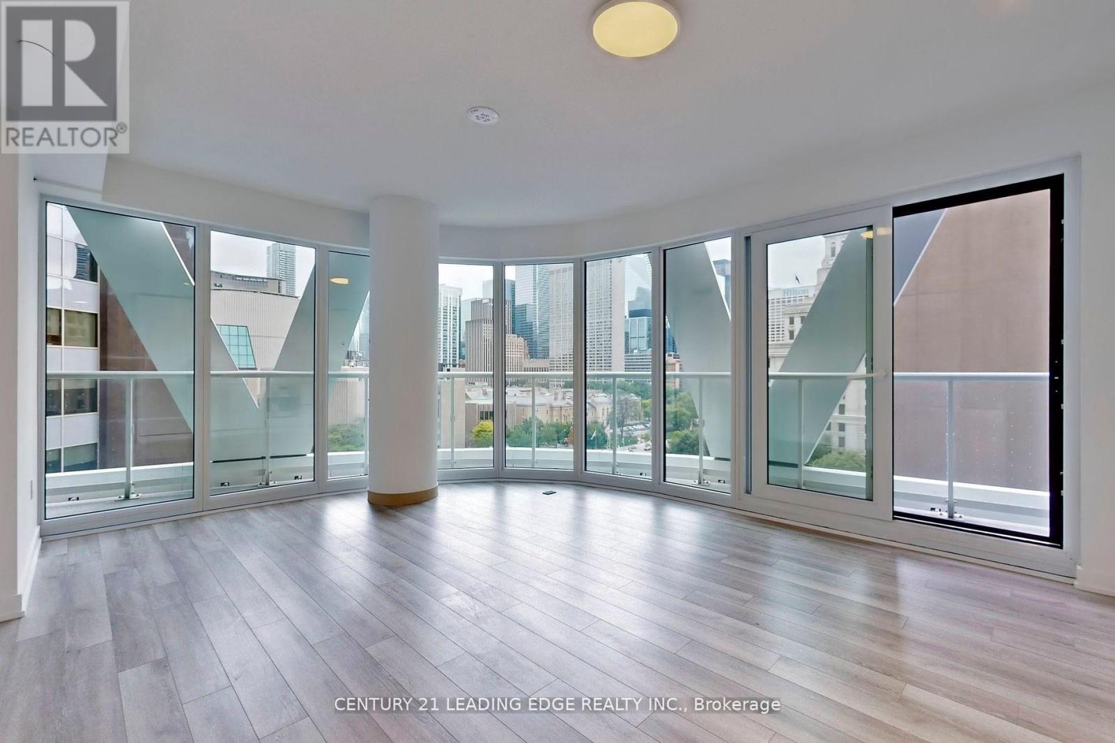 1330 - 230 Simcoe Street, Toronto, Ontario M5T 0G7 - Photo 2 - C12399581