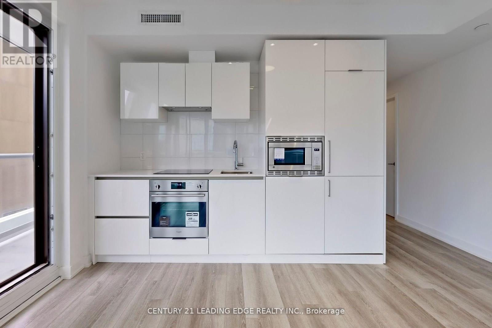 1330 - 230 Simcoe Street, Toronto, Ontario M5T 0G7 - Photo 4 - C12399581