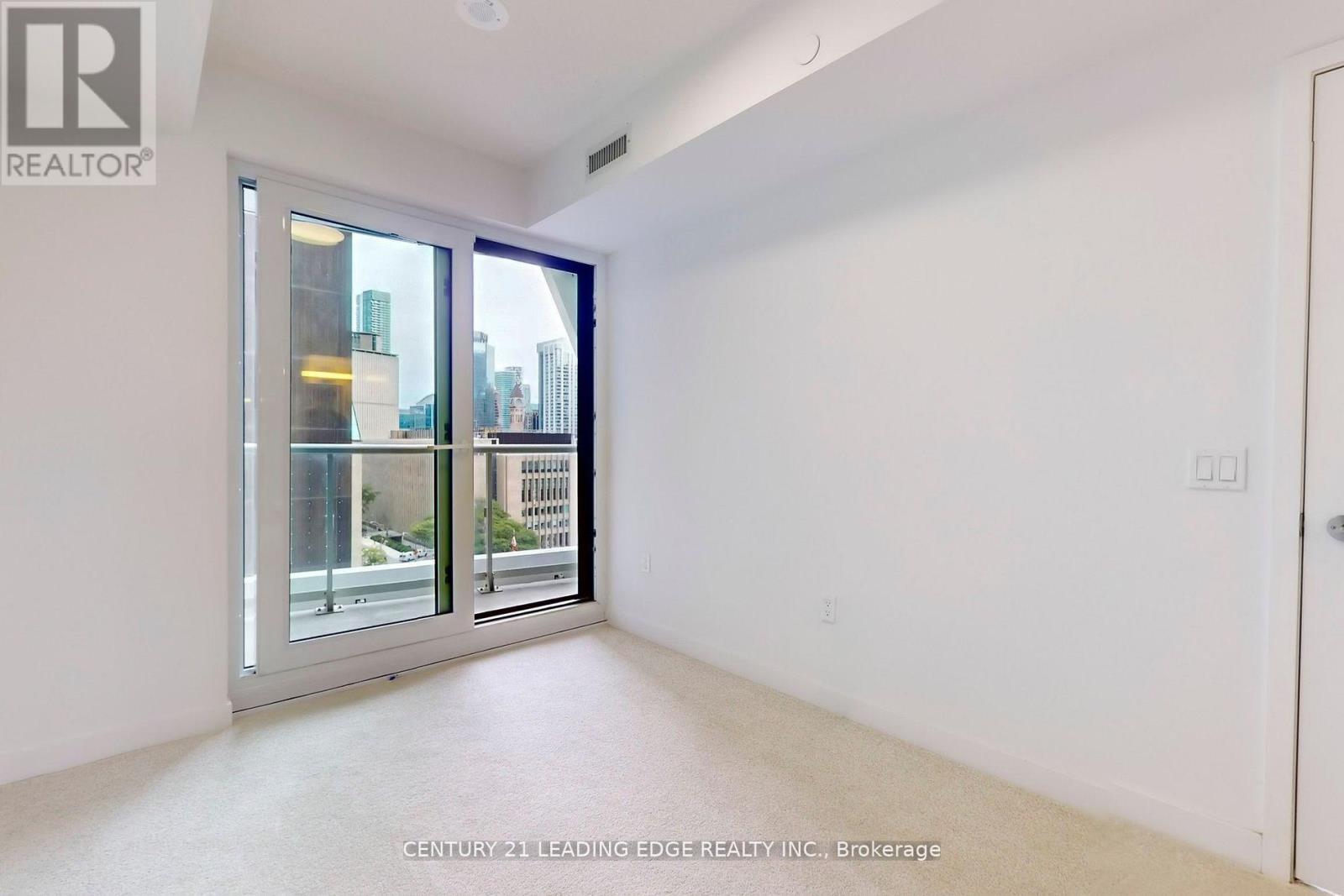 1330 - 230 Simcoe Street, Toronto, Ontario M5T 0G7 - Photo 7 - C12399581