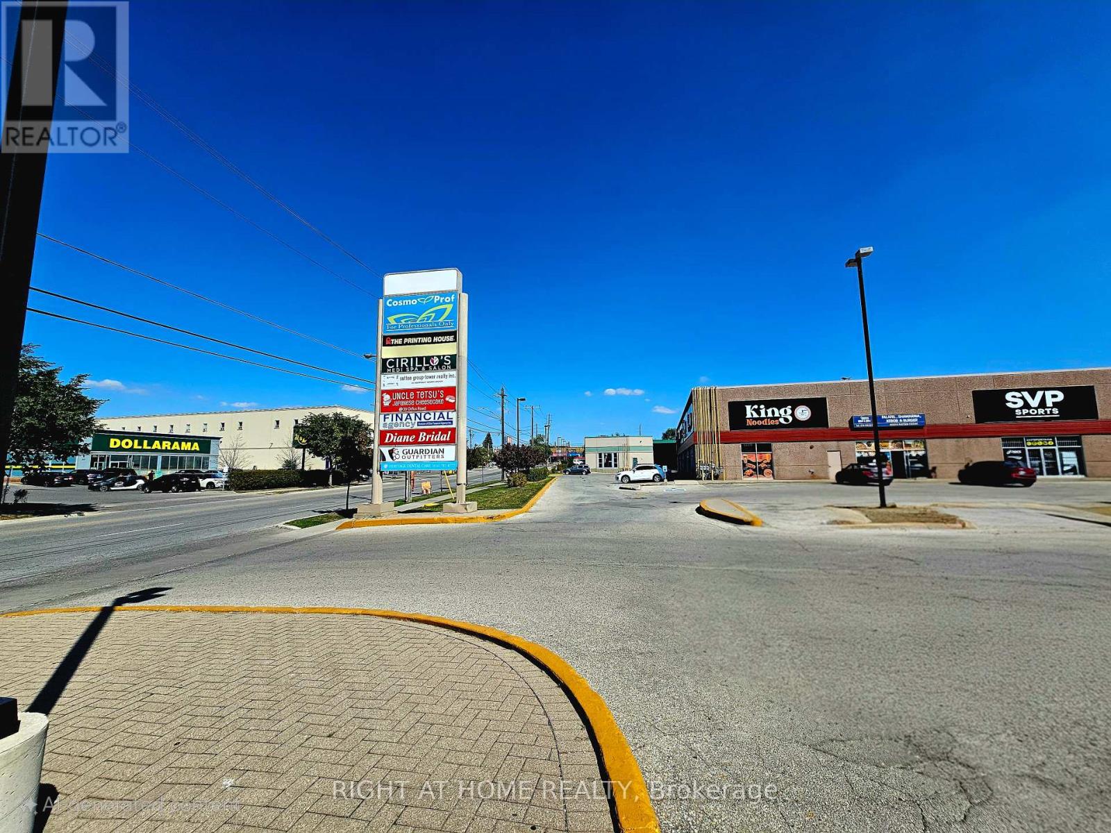 5 - 3220 Dufferin Street, Toronto, Ontario  M6A 2T3 - Photo 13 - W12395245