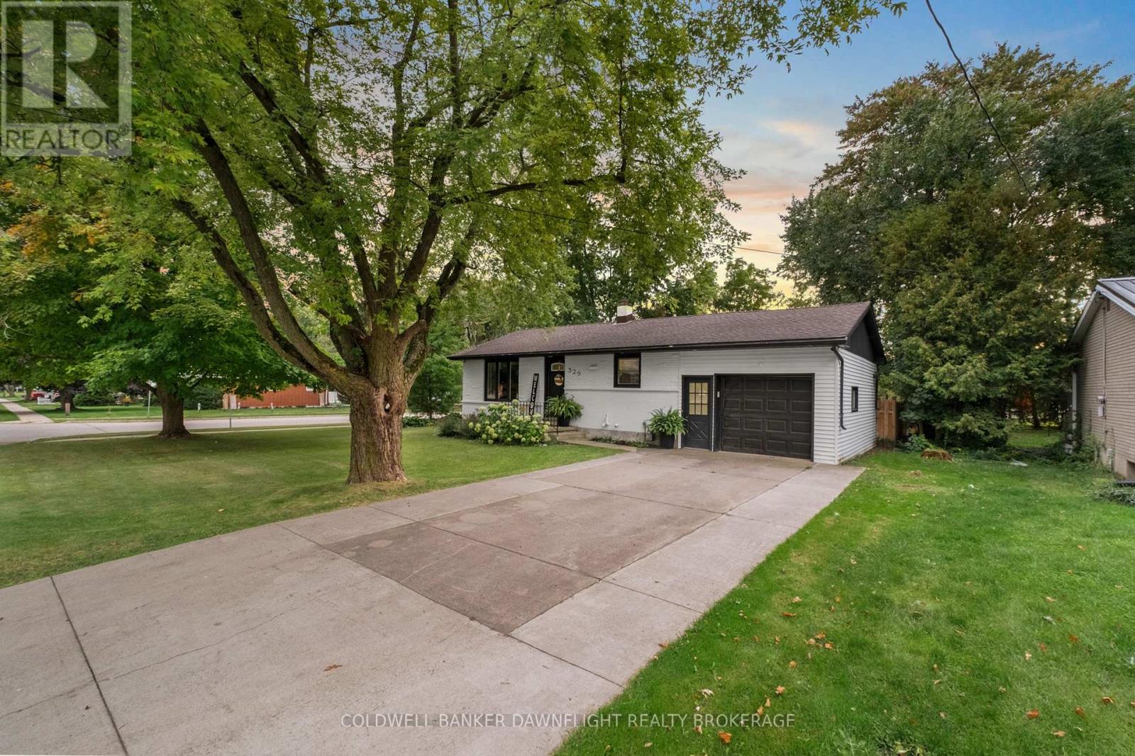 329 Marlborough Street, South Huron, Ontario  N0M 1S2 - Photo 2 - X12399699