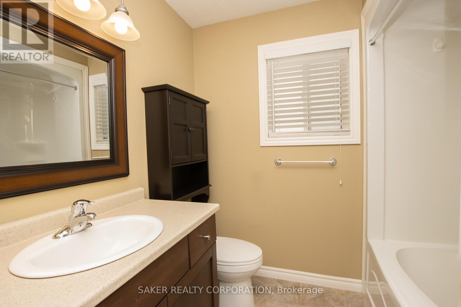 3385 Emilycarr Lane, London South, Ontario  N6L 0A3 - Photo 11 - X12399791