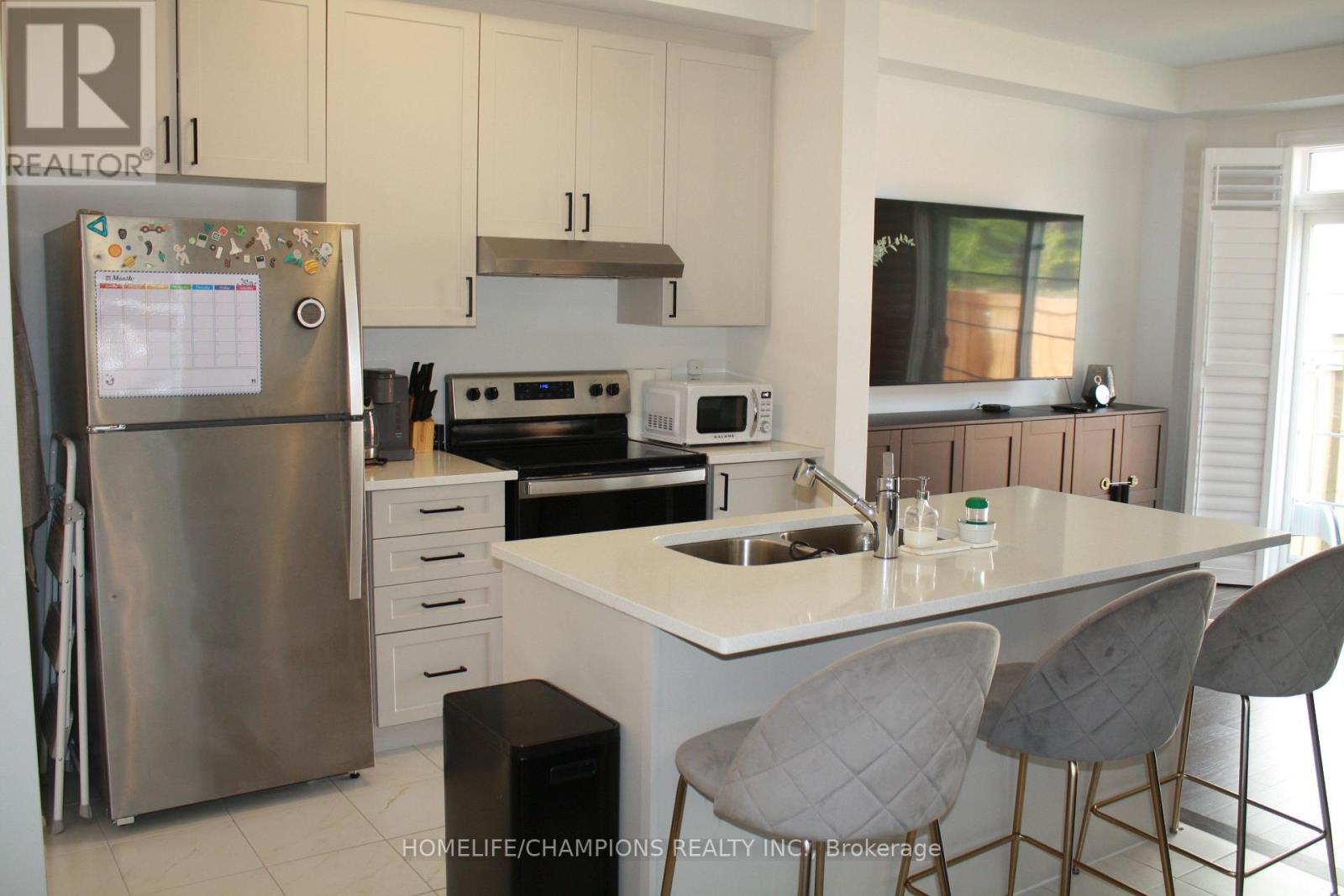 50 Air Dancer Crescent, Oshawa, Ontario  L1L 0V3 - Photo 6 - E12399584