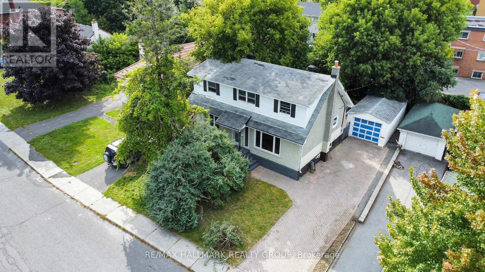 1 - 426 Blake Boulevard, Ottawa, Ontario  K1K 1B1 - Photo 21 - X12399636