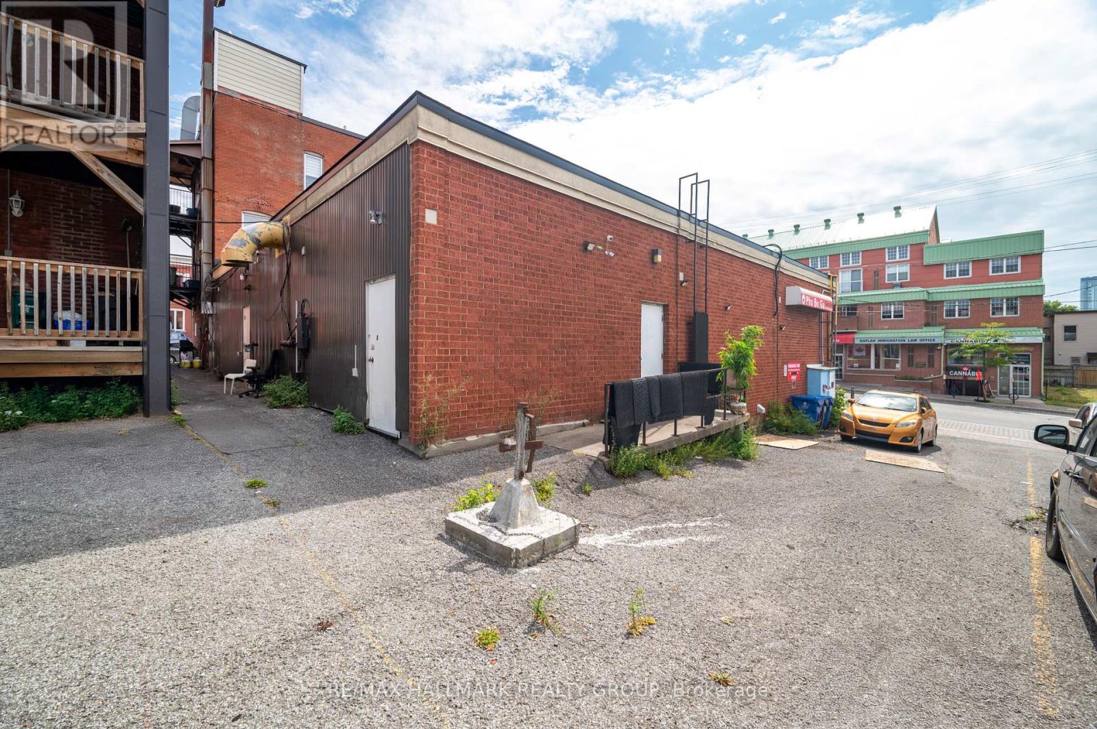 843-839 Somerset Street W, Ottawa, Ontario  K1R 6R6 - Photo 7 - X12399644