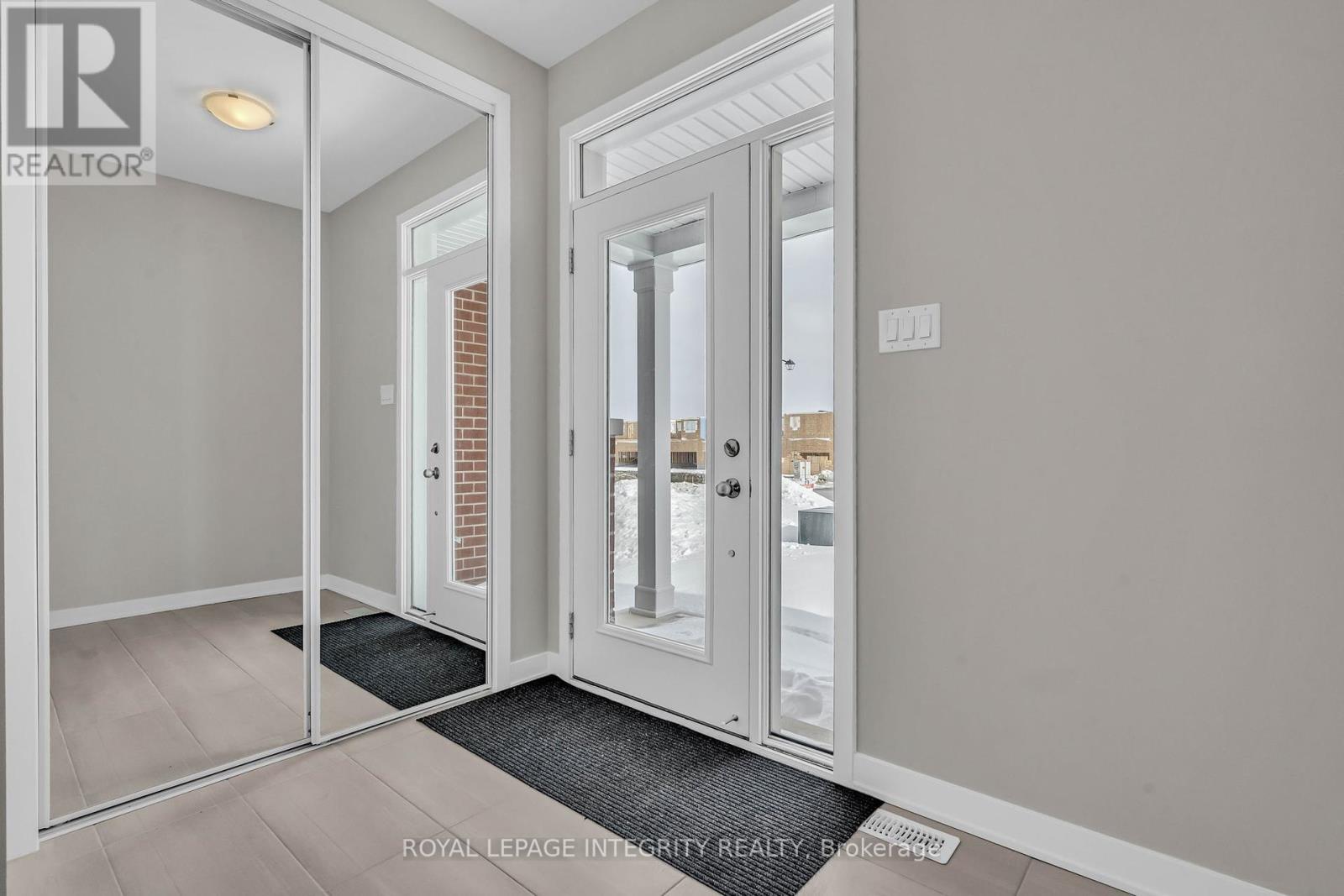 505 Oldenburg Avenue, Ottawa, Ontario  K0A 2Z0 - Photo 2 - X12399645