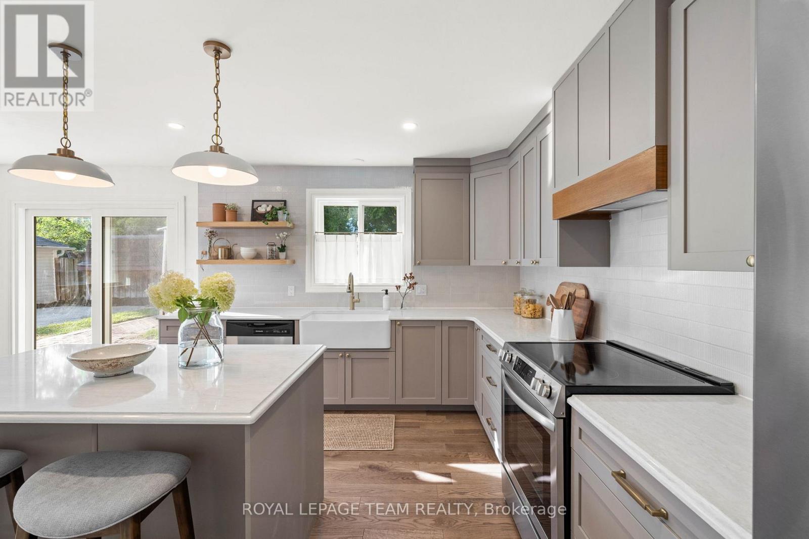 414 James Street W, Prescott, Ontario  K0E 1T0 - Photo 13 - X12399697