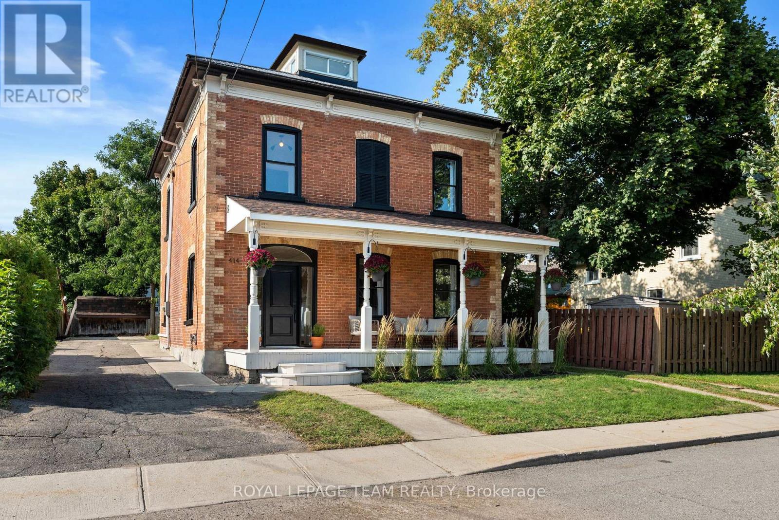 414 James Street W, Prescott, Ontario  K0E 1T0 - Photo 2 - X12399697