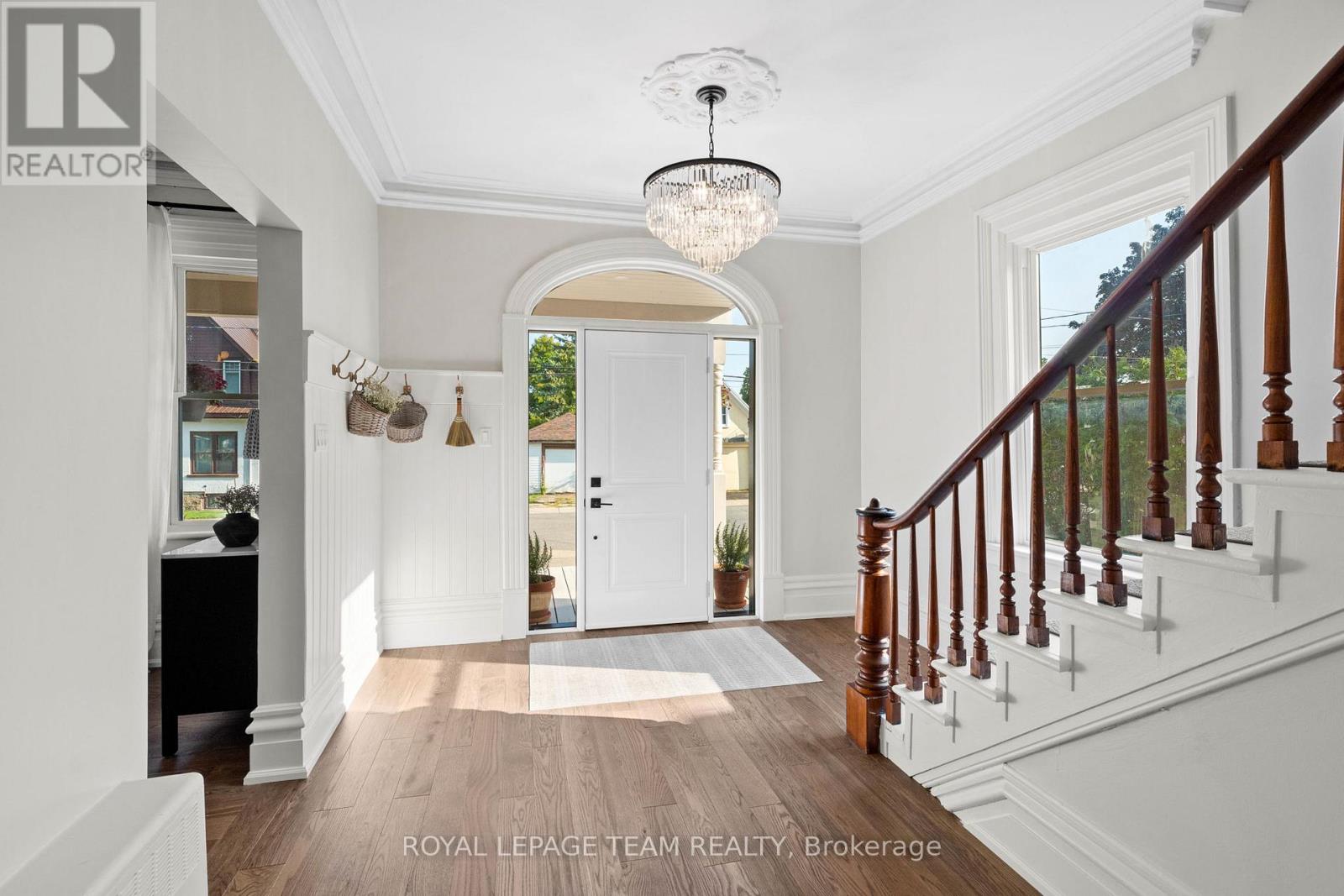 414 James Street W, Prescott, Ontario  K0E 1T0 - Photo 6 - X12399697